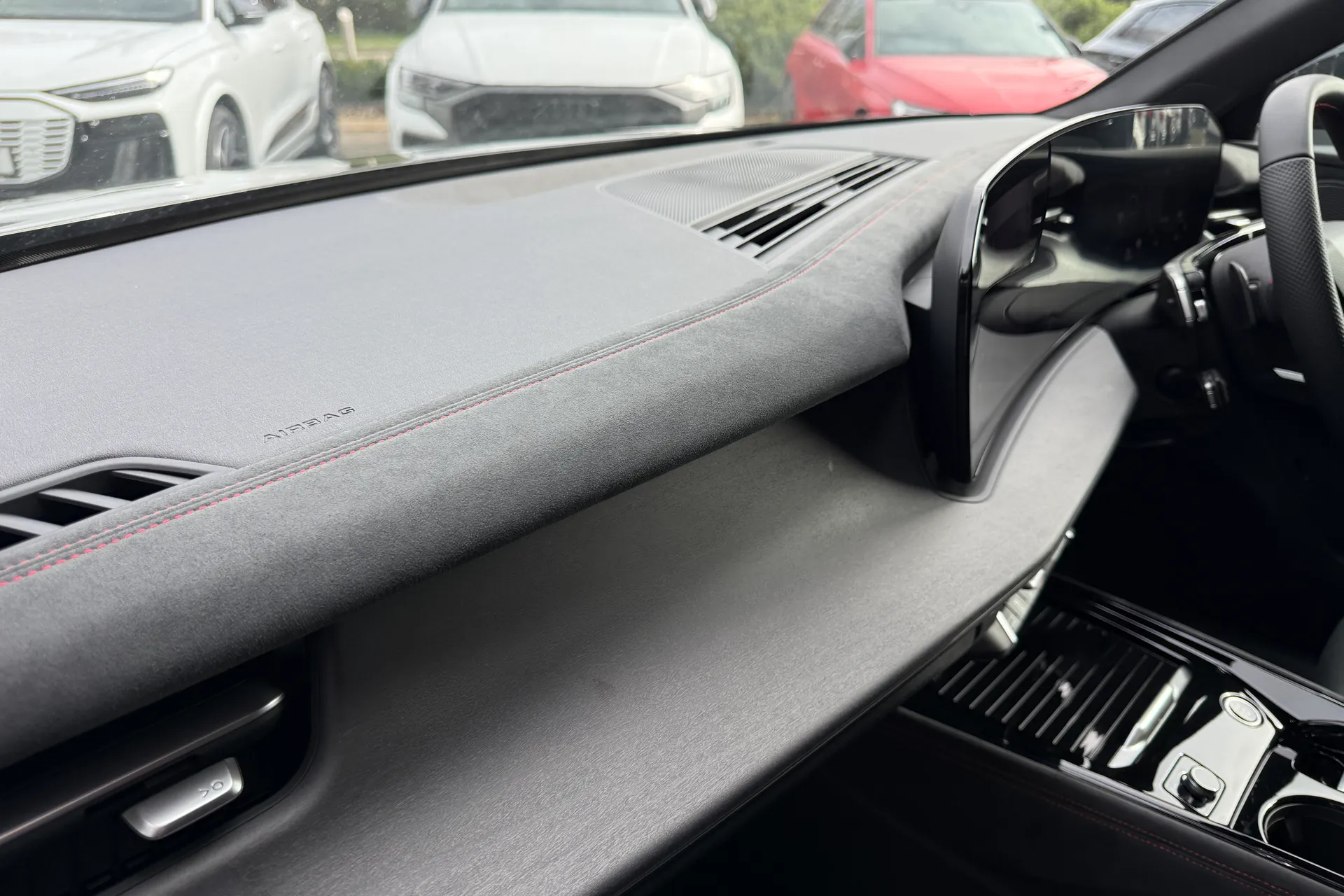 Audi Q3 thumbnail image number 34