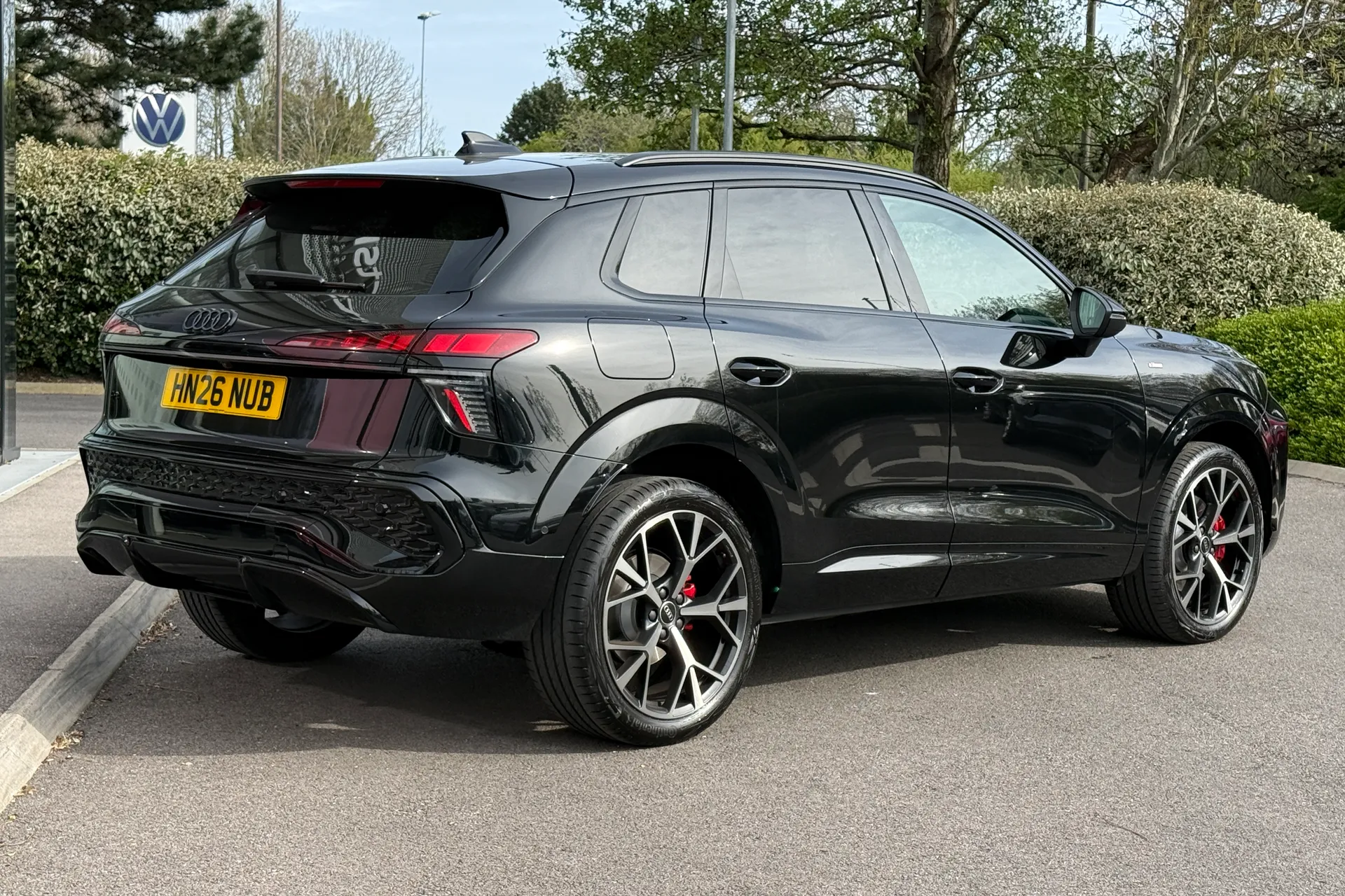 Audi Q3 thumbnail image number 12