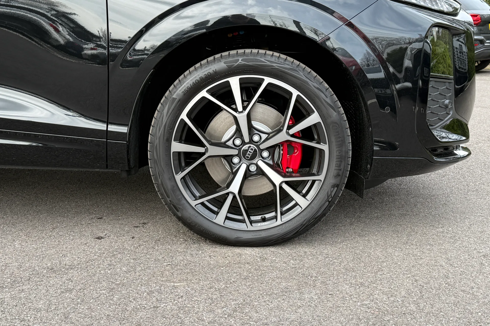 Audi Q3 thumbnail image number 9