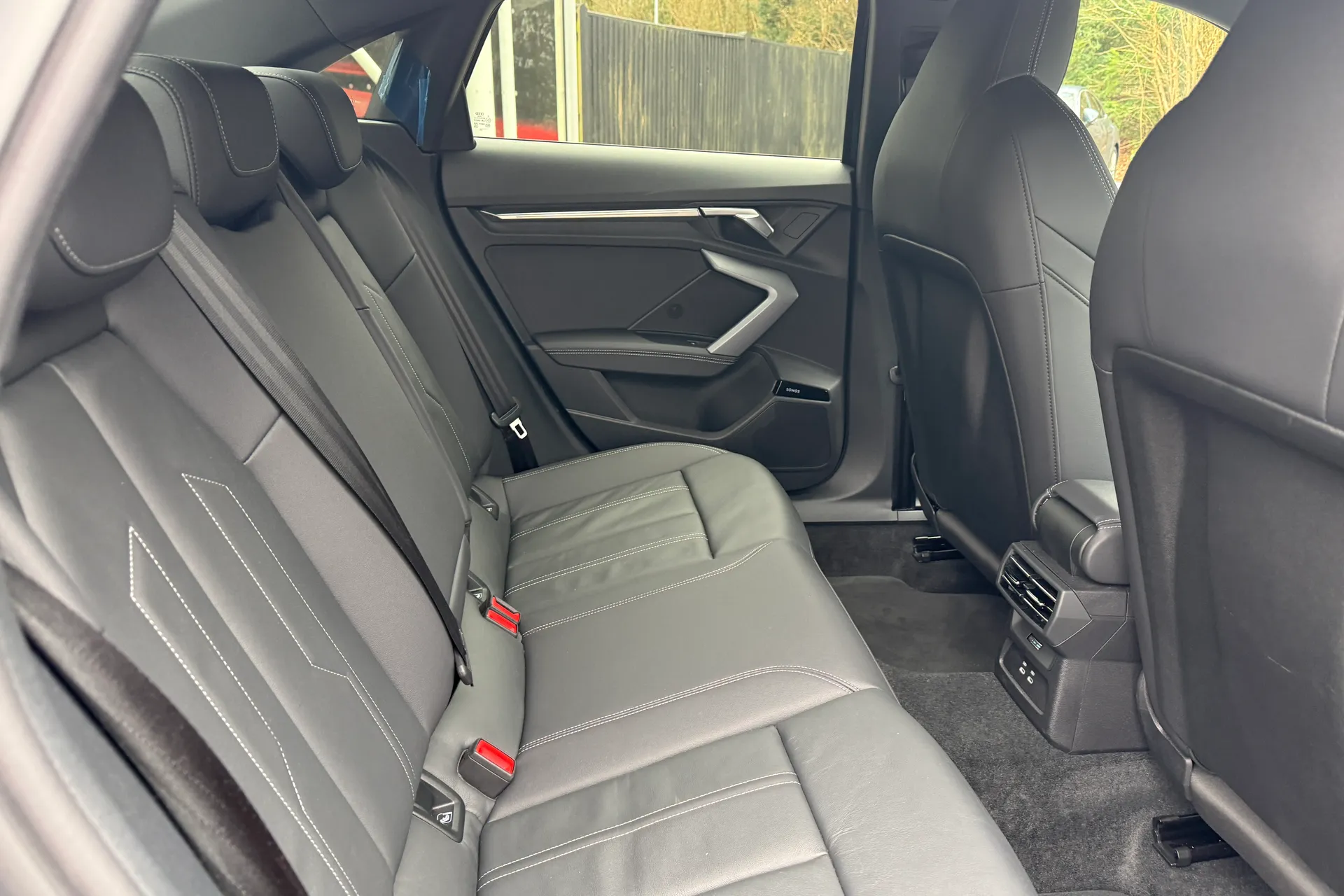 Audi A3 thumbnail image number 31