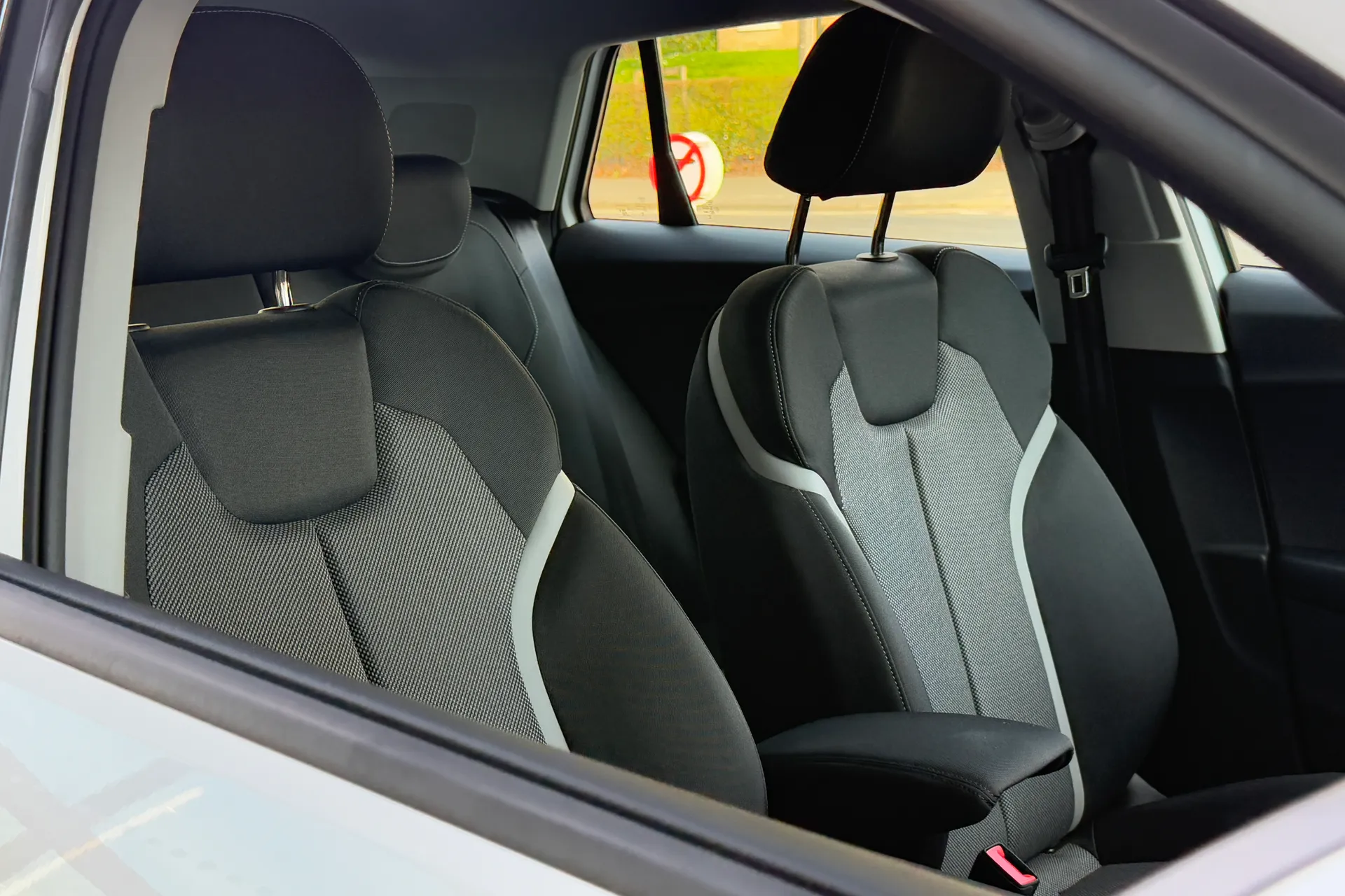 Audi Q2 thumbnail image number 31