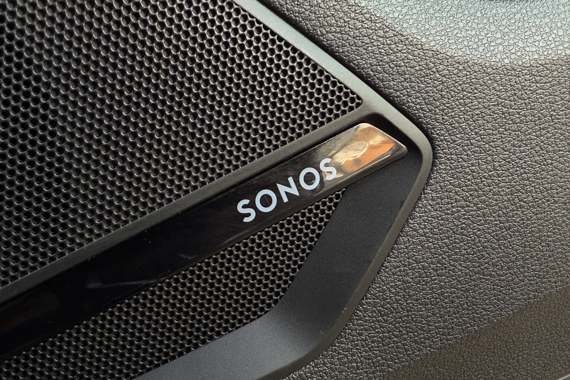 Audi Q2 thumbnail image number 6