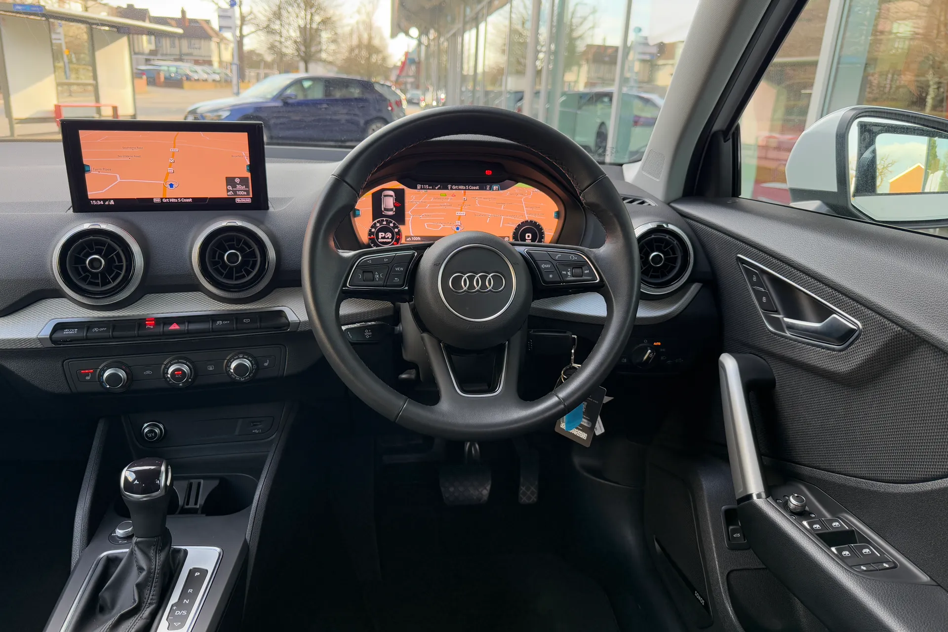 Audi Q2 thumbnail image number 38