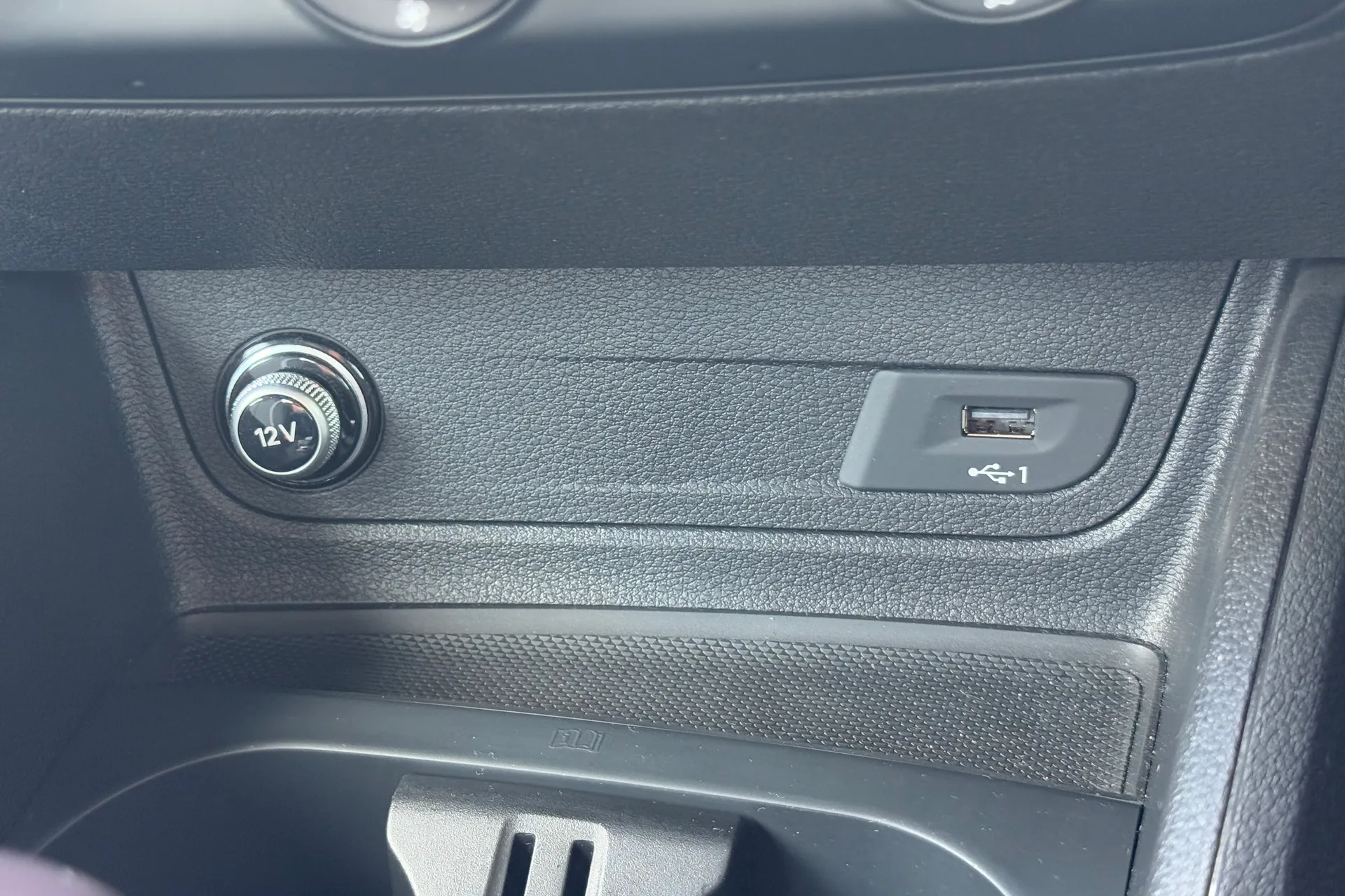 Audi Q2 thumbnail image number 27