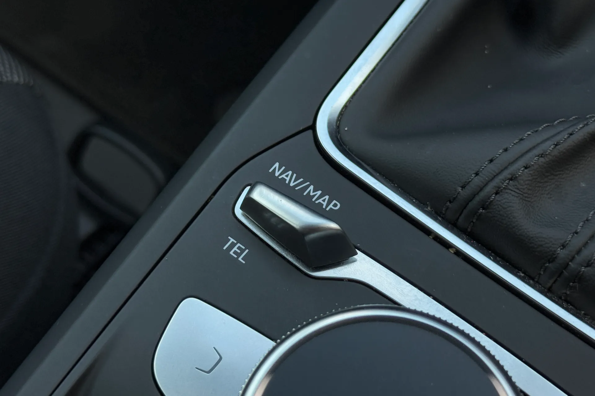 Audi Q2 thumbnail image number 23