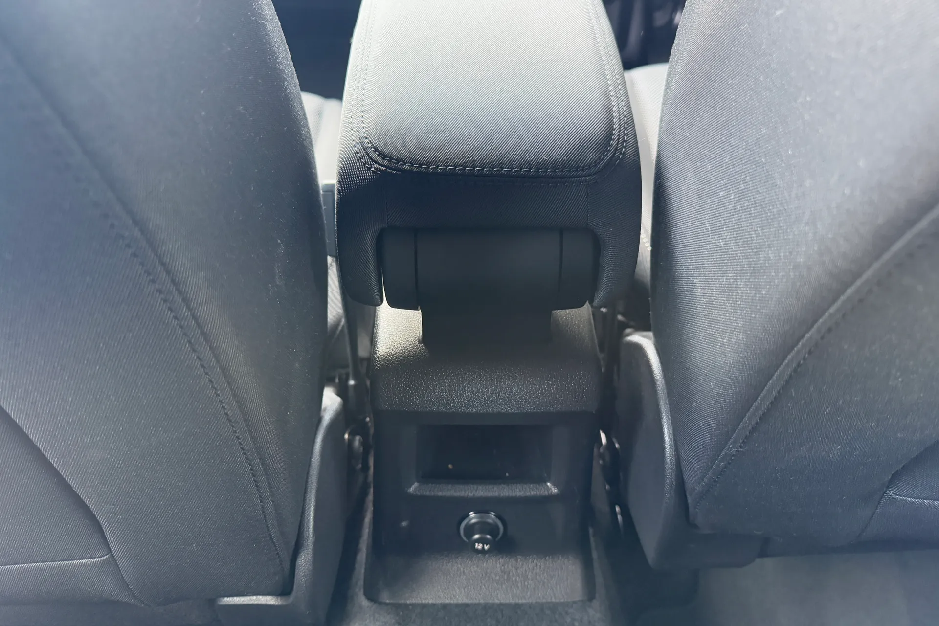 Audi Q2 thumbnail image number 36