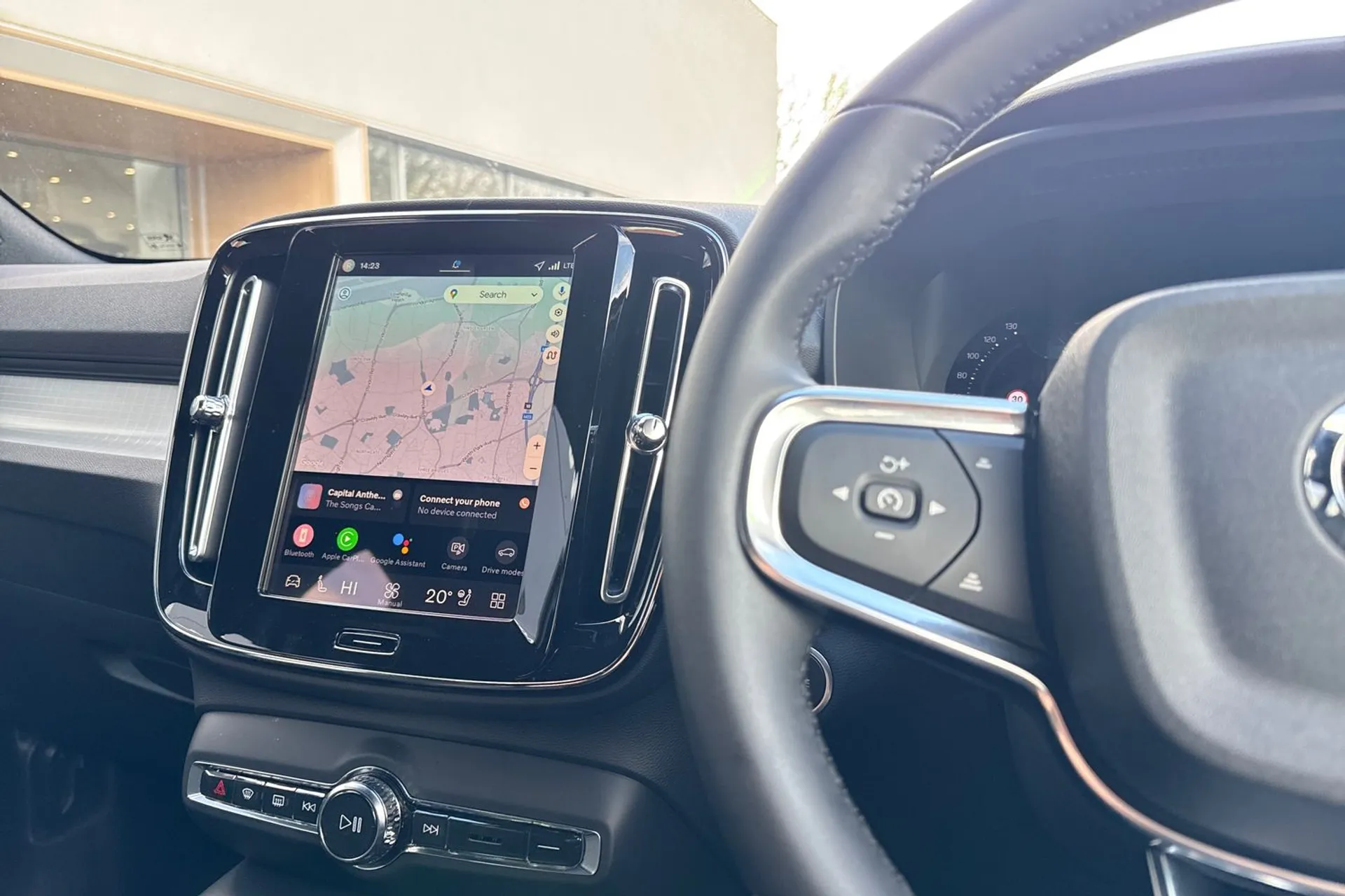 Volvo XC40 thumbnail image number 36