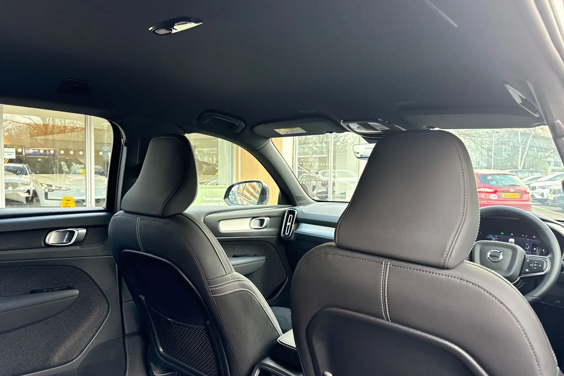 Volvo XC40 thumbnail image number 24