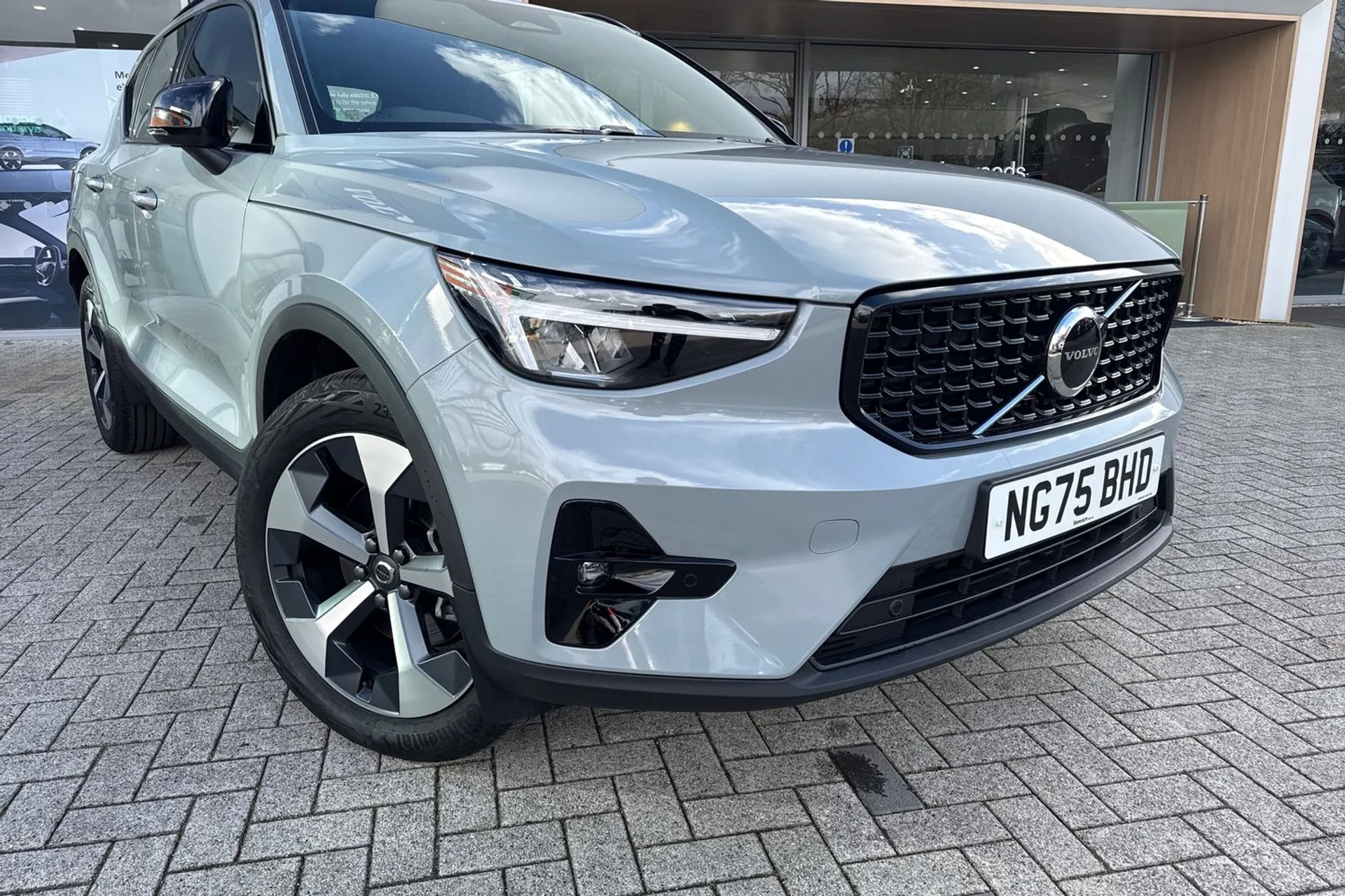 Volvo XC40 thumbnail image number 7