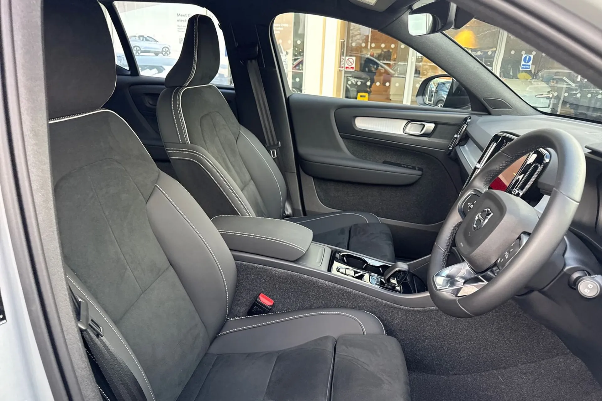 Volvo XC40 thumbnail image number 26