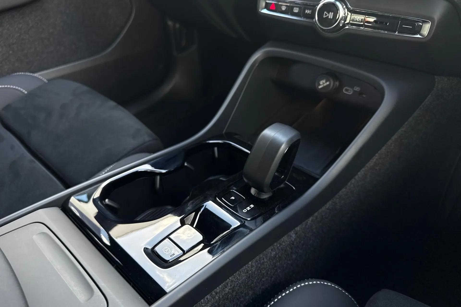 Volvo XC40 thumbnail image number 42