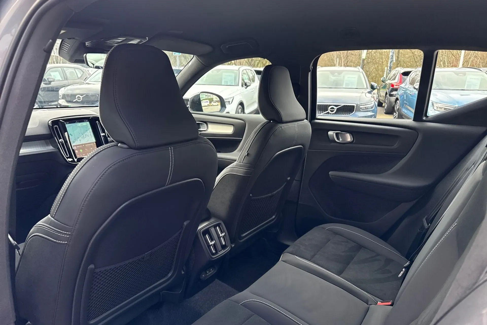 Volvo XC40 thumbnail image number 30