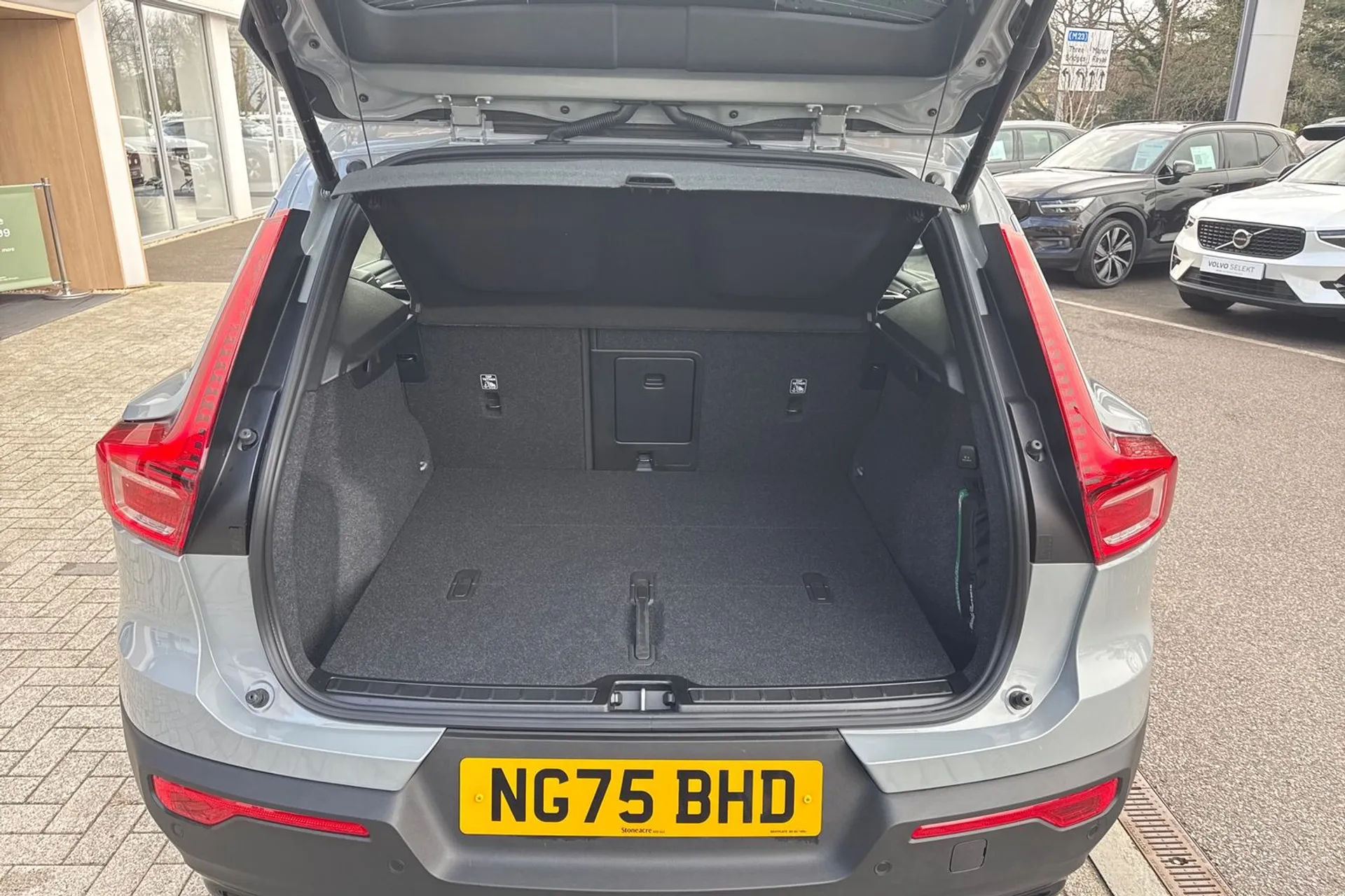 Volvo XC40 thumbnail image number 20