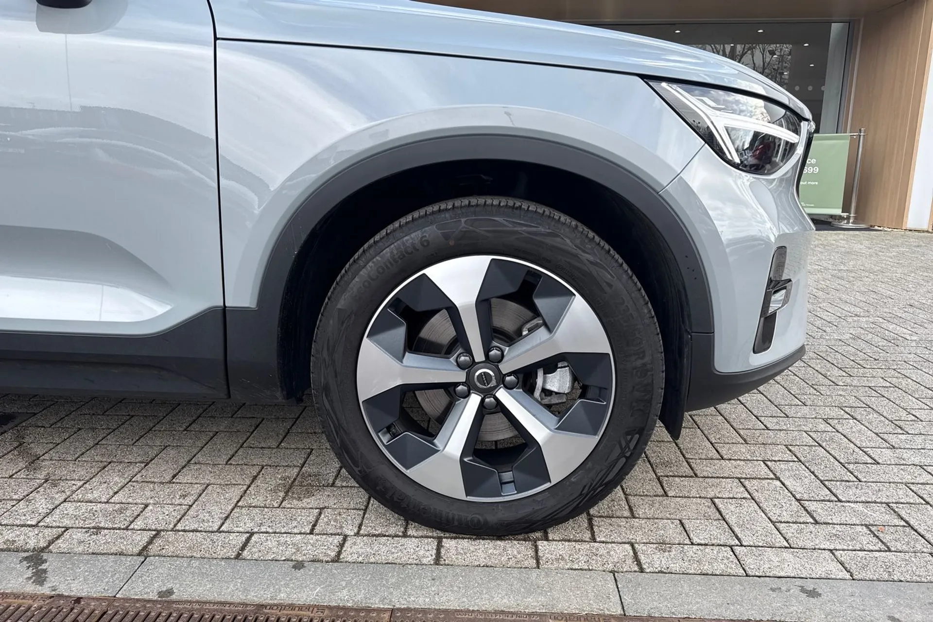 Volvo XC40 thumbnail image number 14