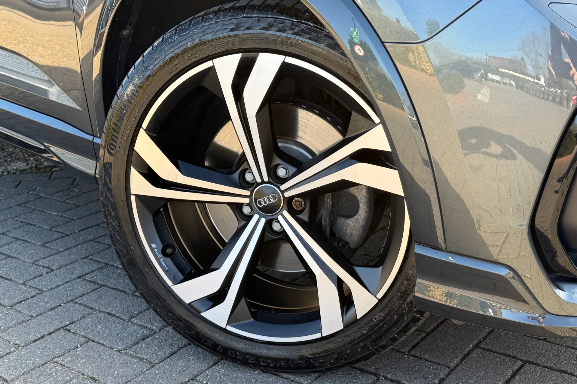 Audi Q3 thumbnail image number 7