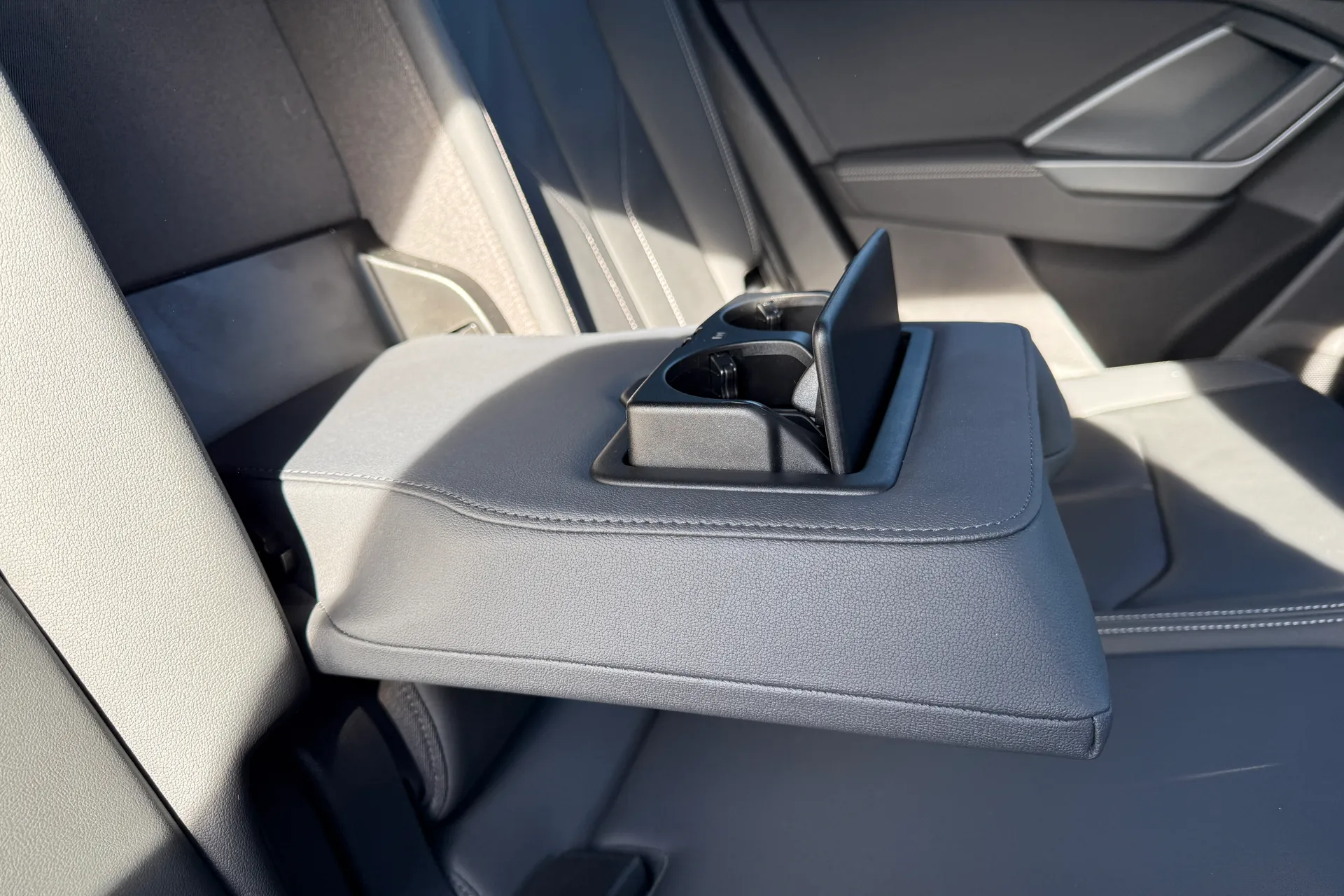 Audi Q3 thumbnail image number 45