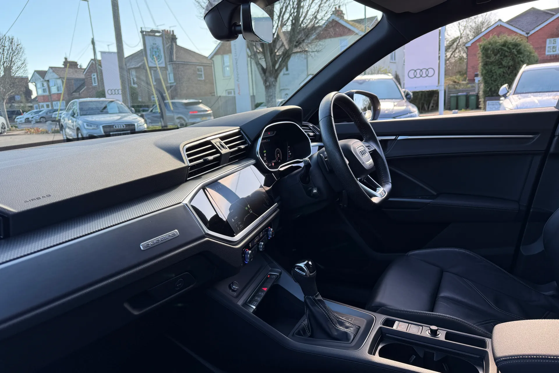 Audi Q3 thumbnail image number 28