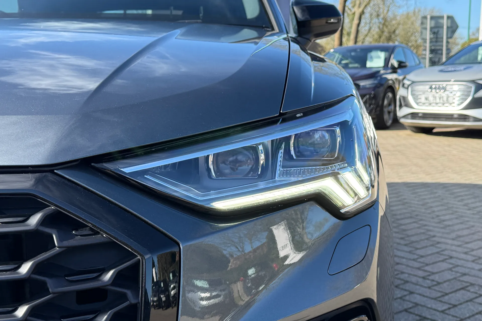 Audi Q3 thumbnail image number 52