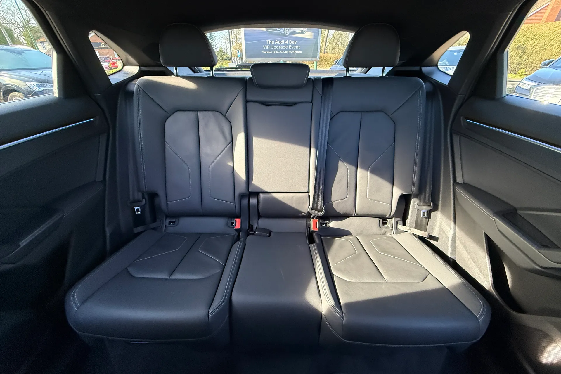 Audi Q3 thumbnail image number 37