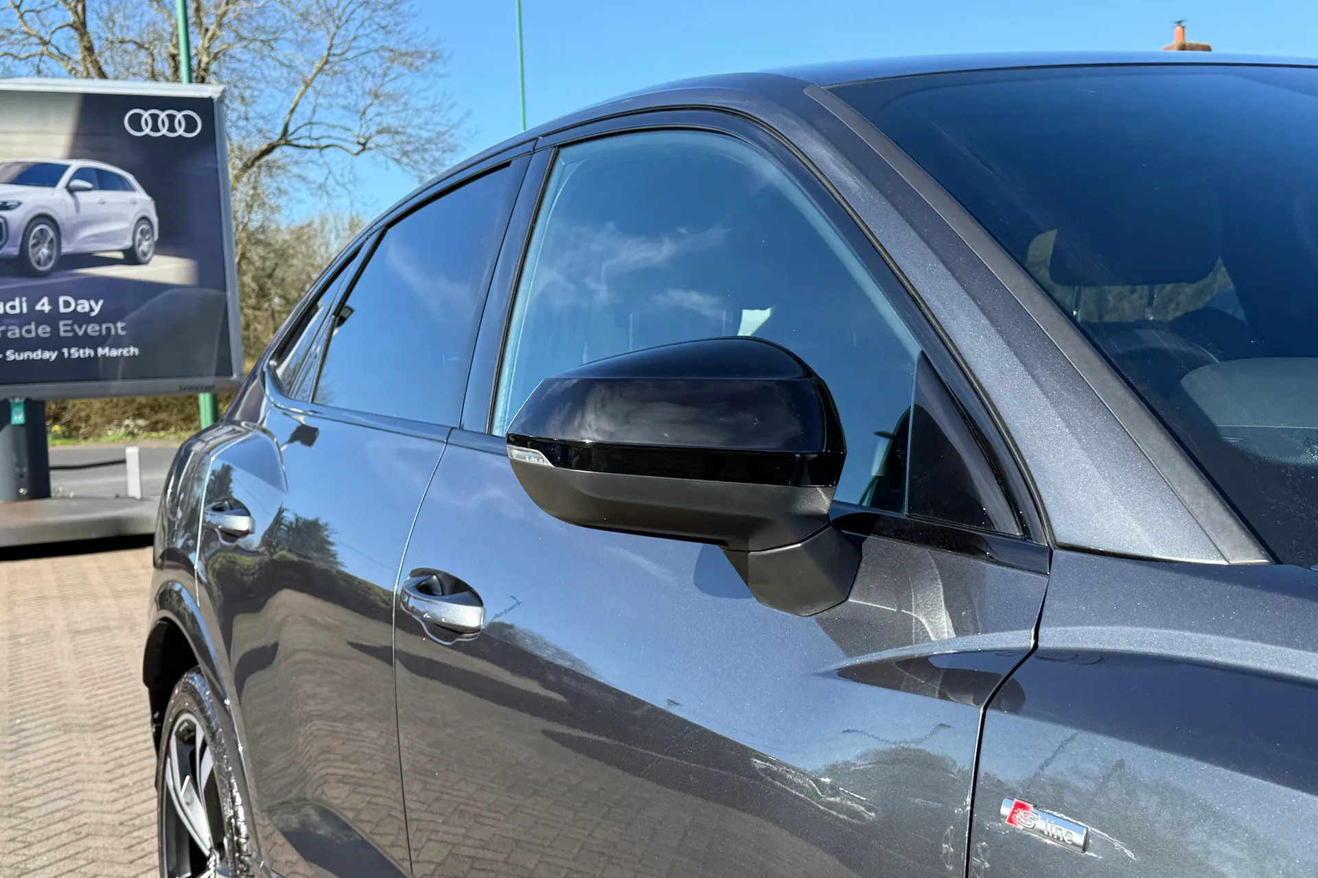 Audi Q3 thumbnail image number 49