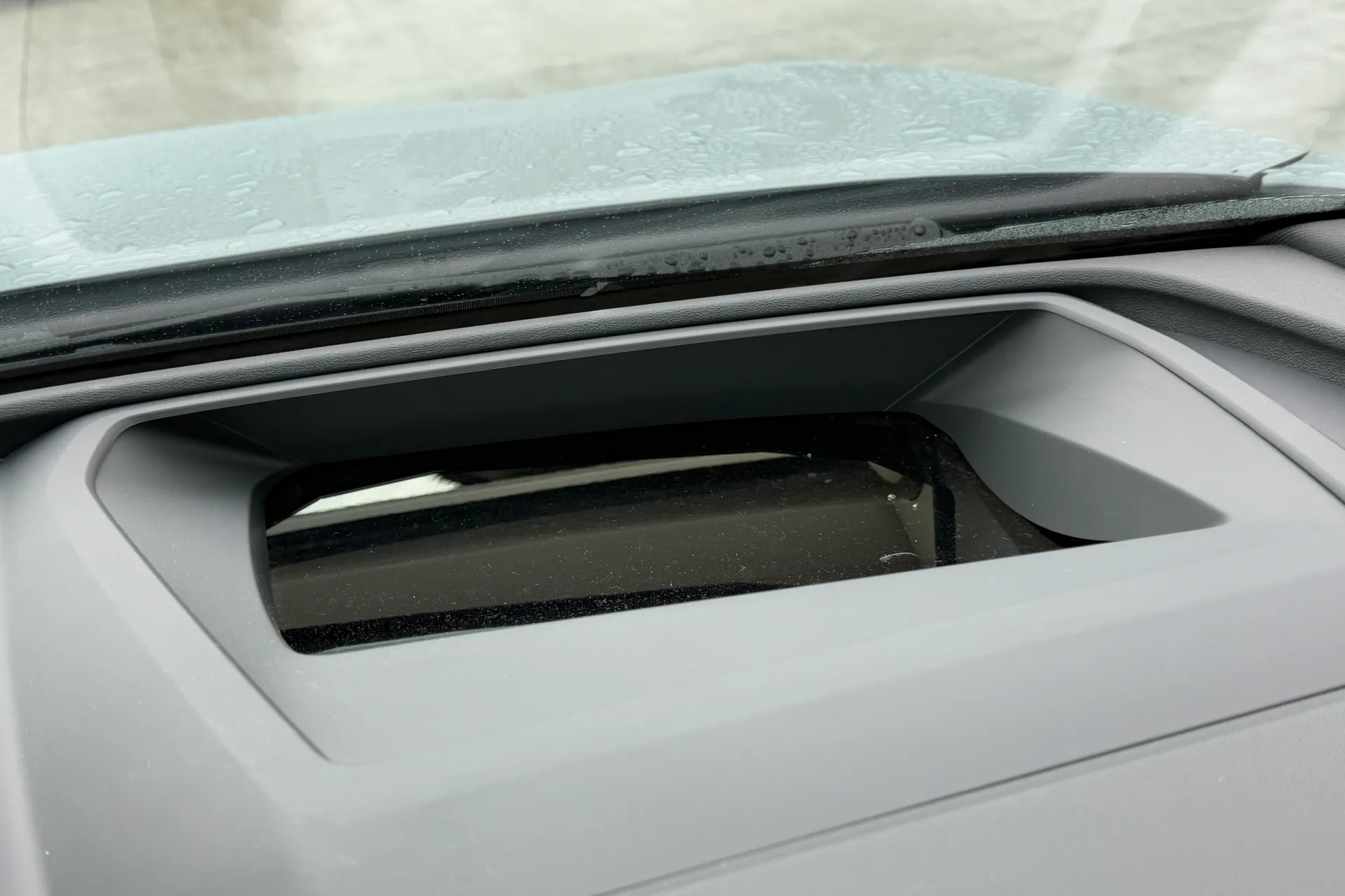 Audi Q4 thumbnail image number 6