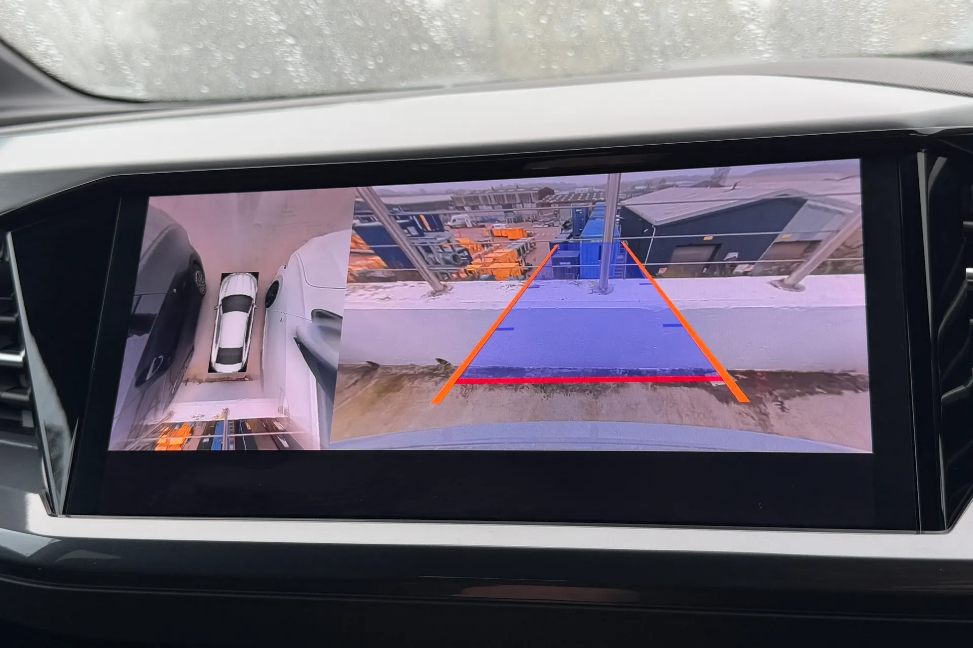 Audi Q4 thumbnail image number 5