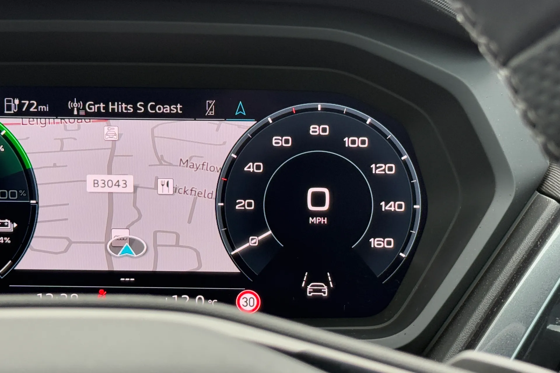 Audi Q4 thumbnail image number 15