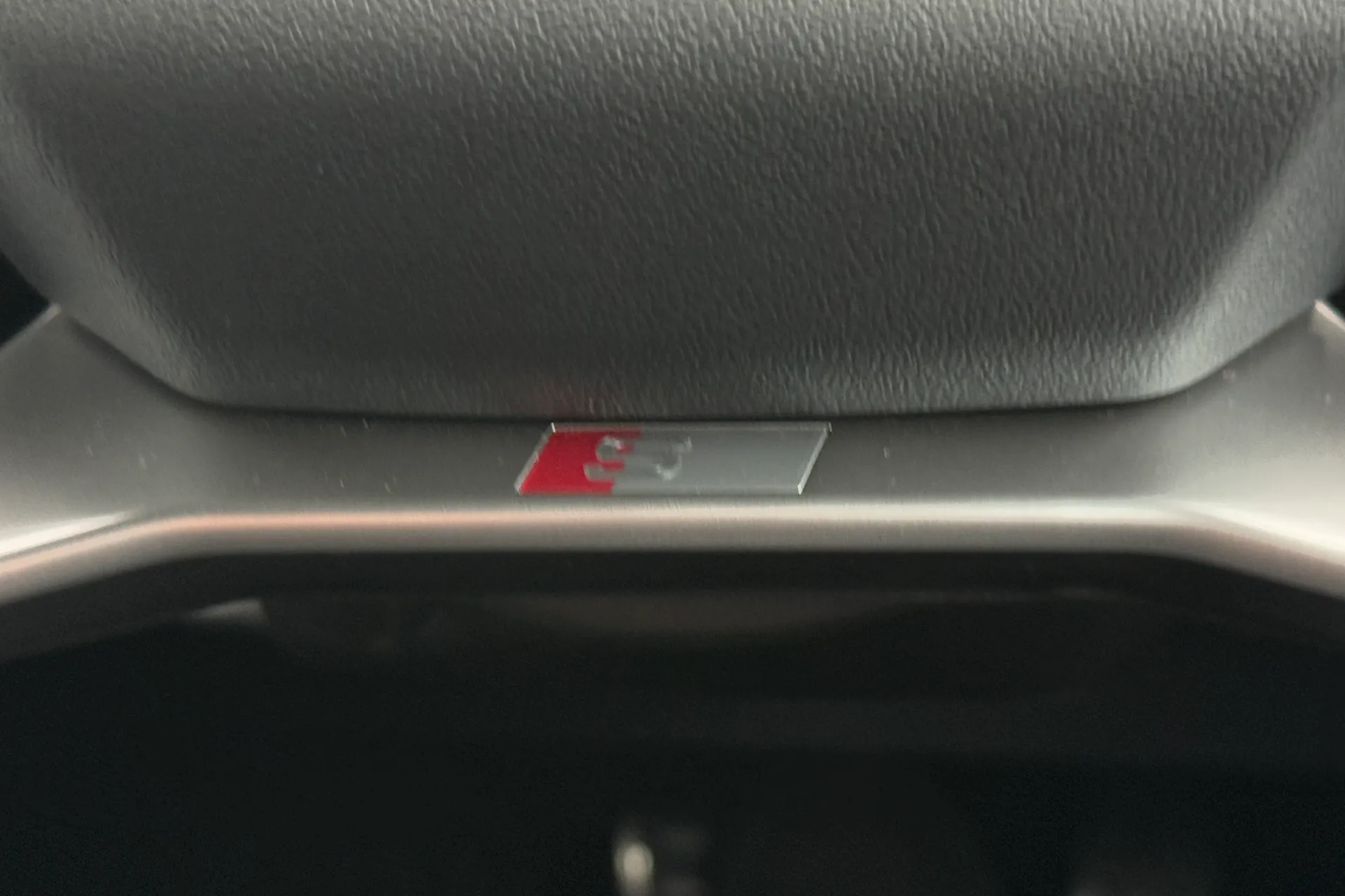 Audi Q4 thumbnail image number 26