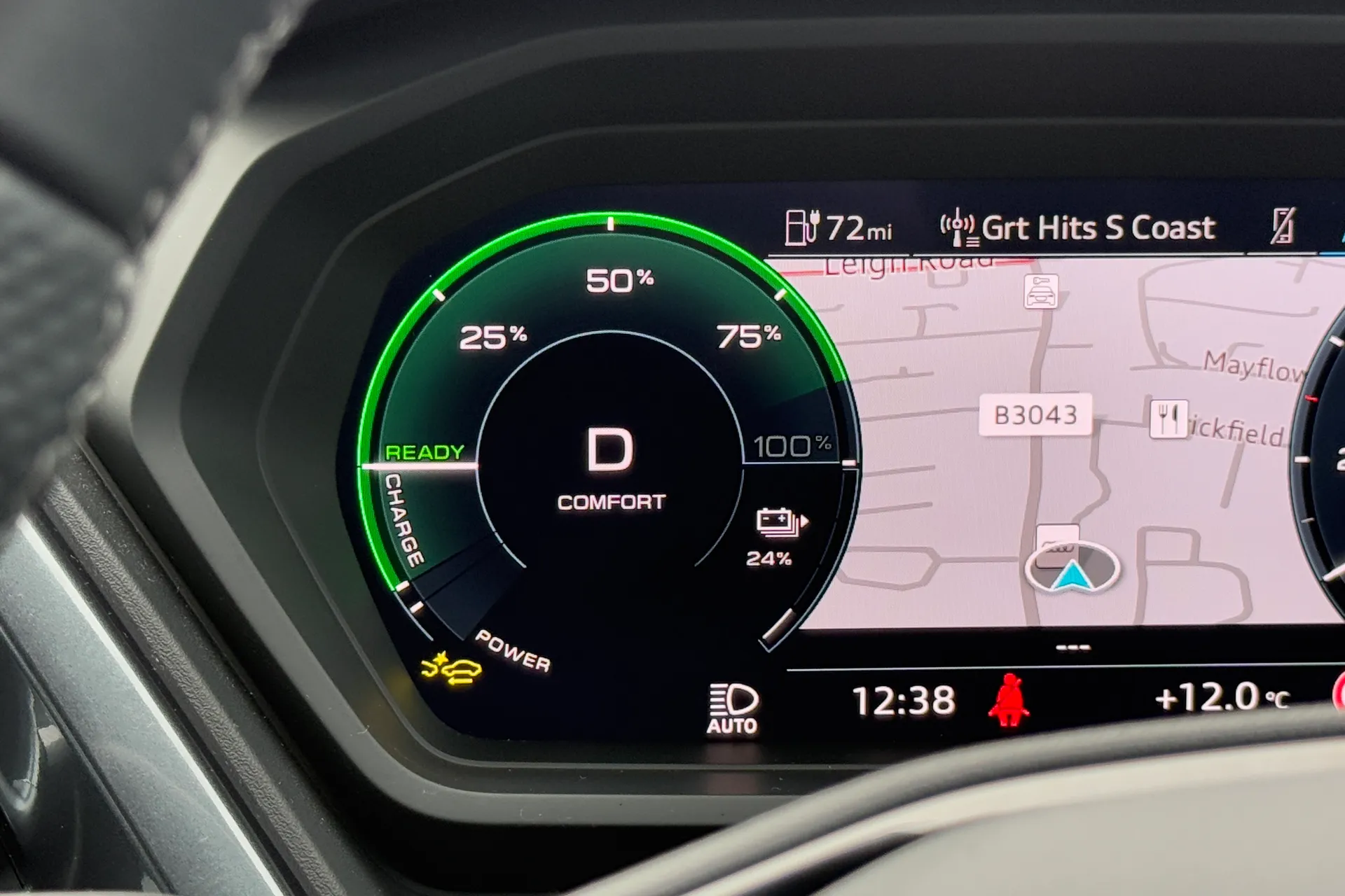 Audi Q4 thumbnail image number 14