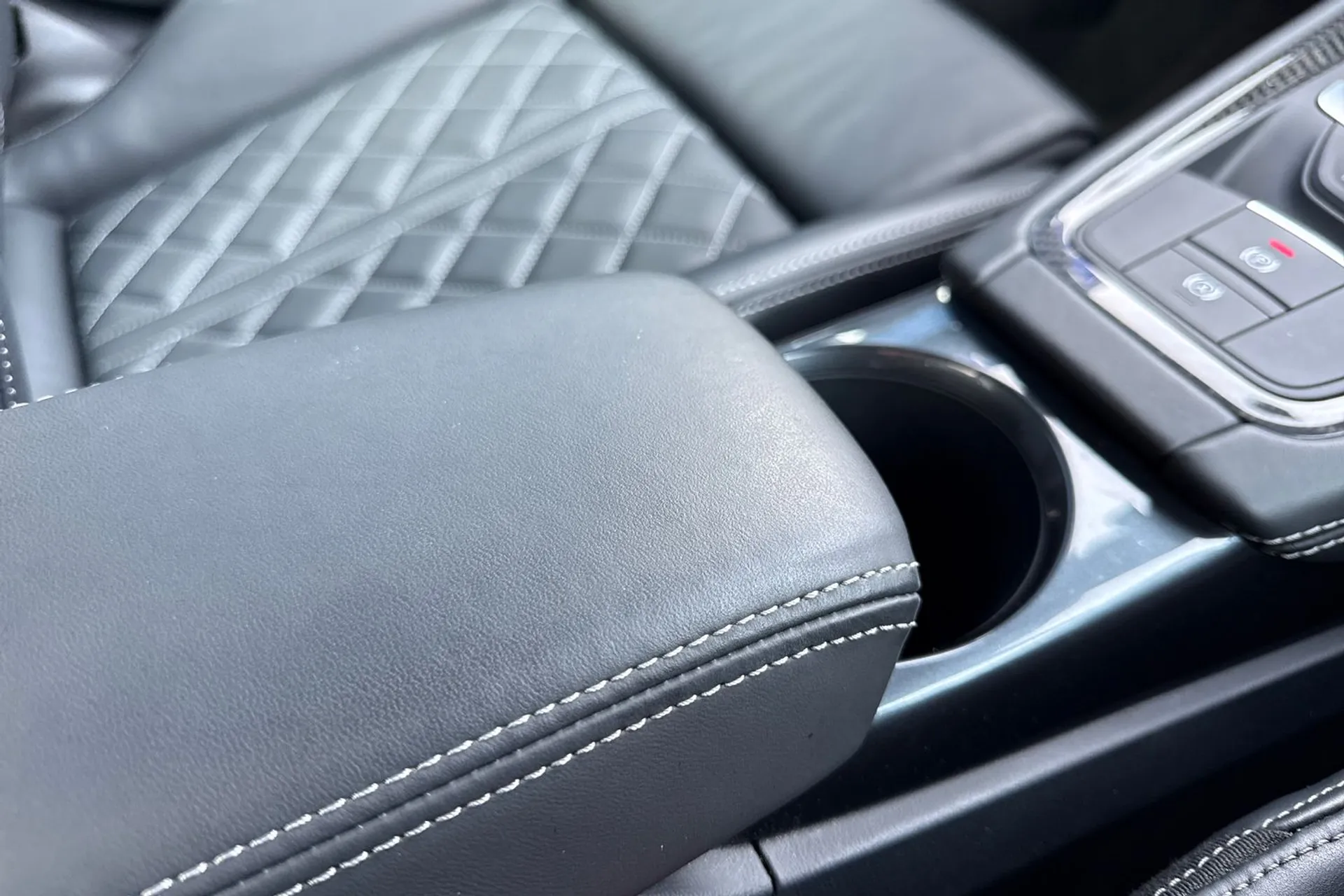 Audi TT thumbnail image number 40