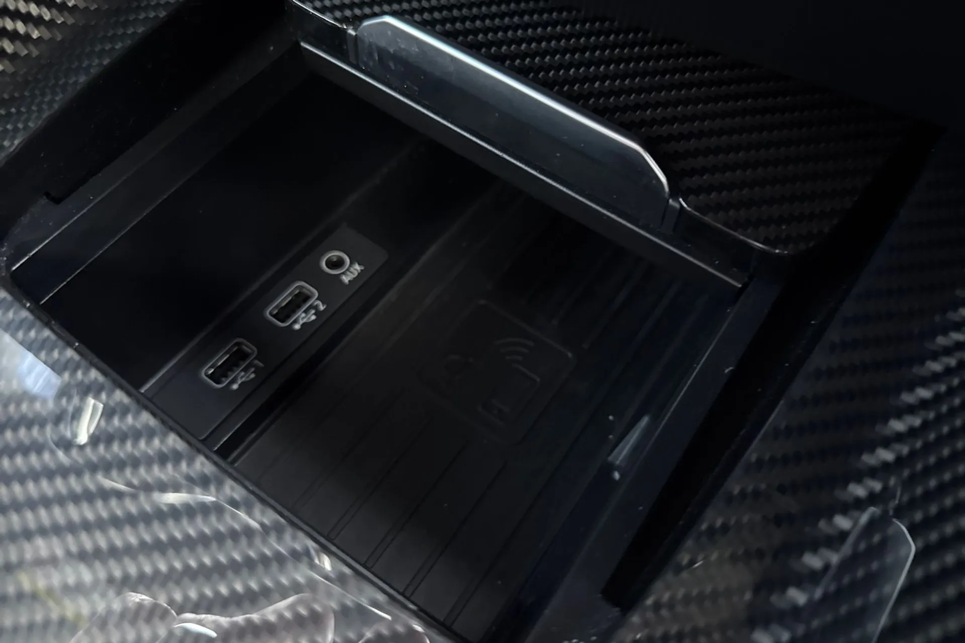 Audi TT thumbnail image number 38