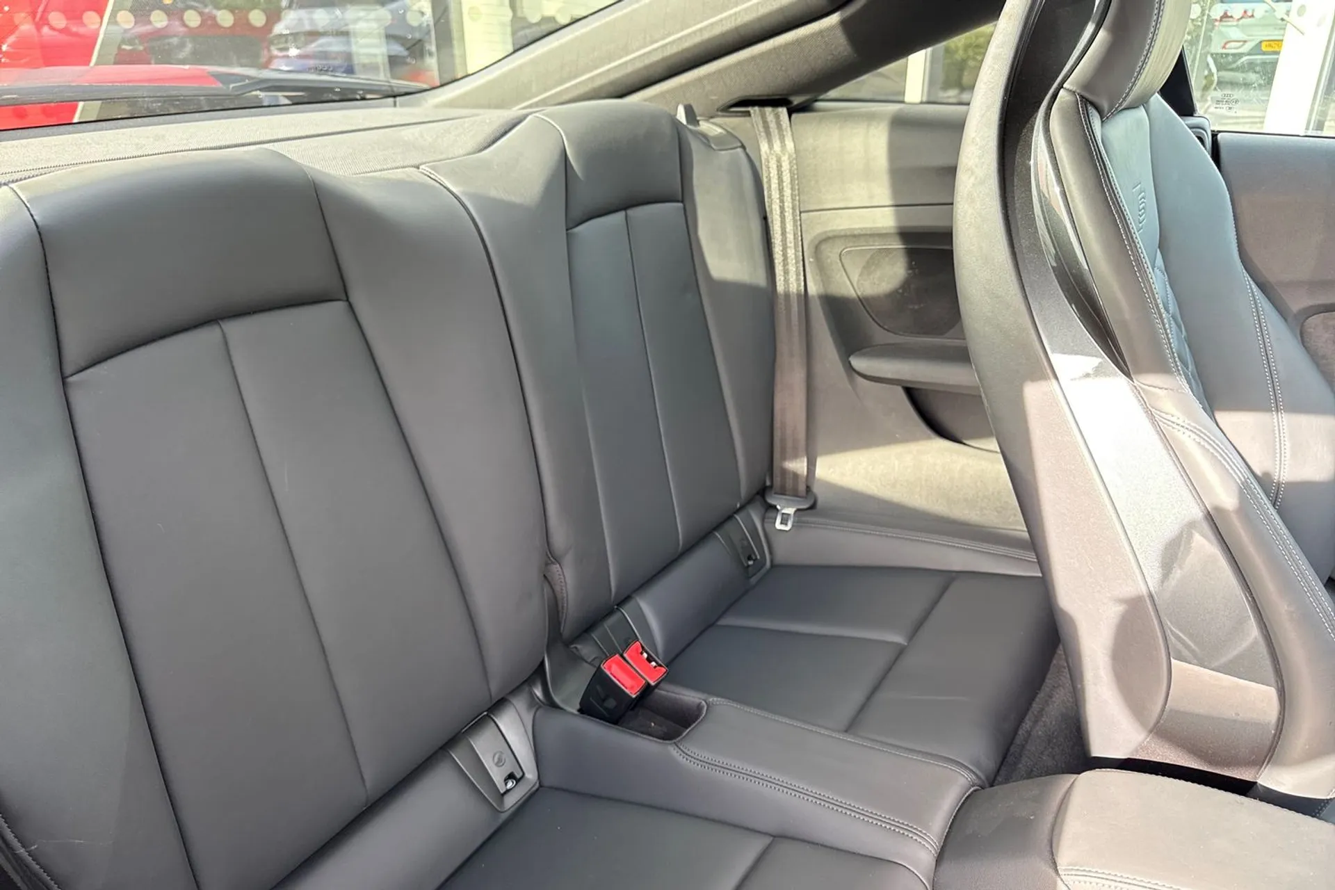 Audi TT thumbnail image number 43