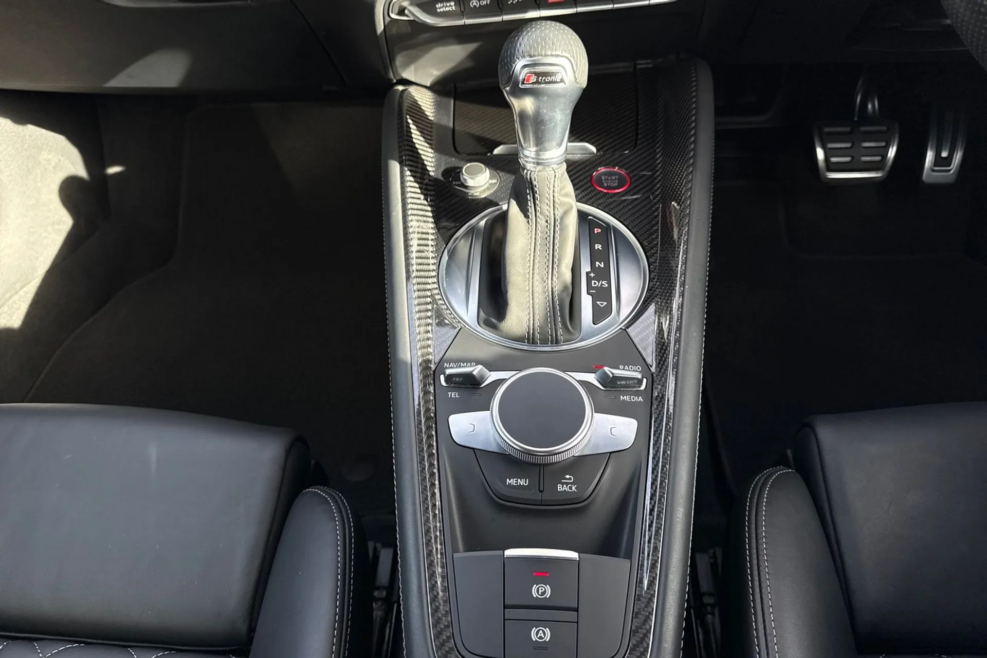 Audi TT thumbnail image number 52