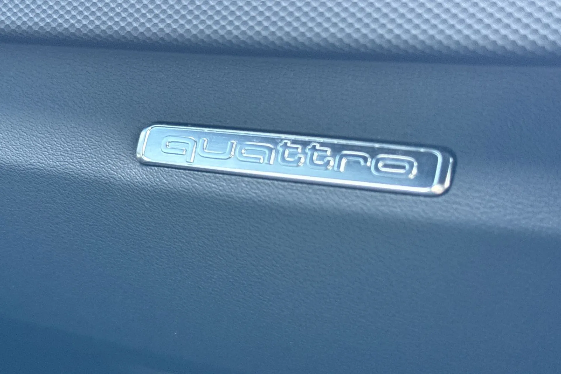 Audi TT thumbnail image number 53