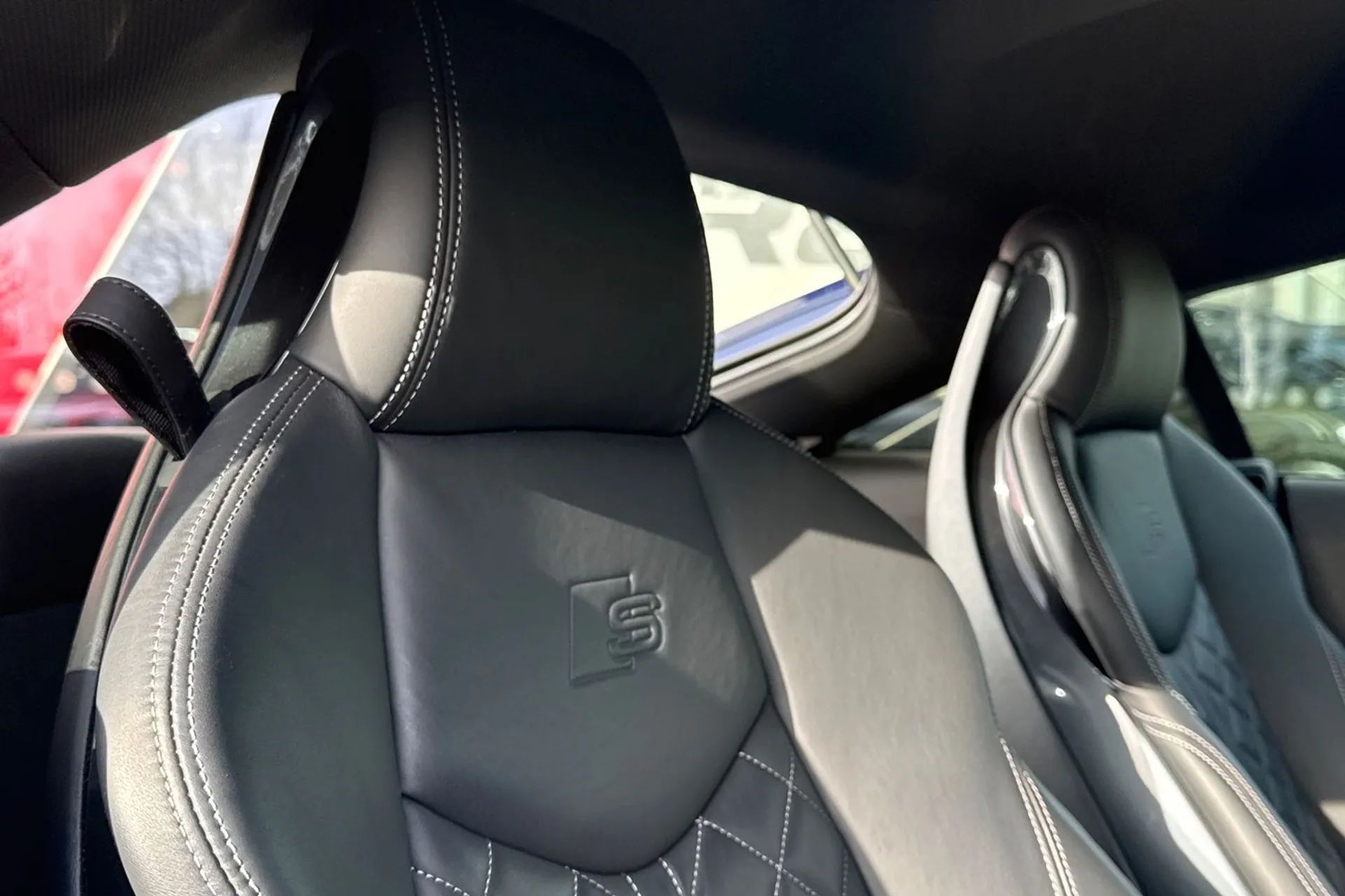 Audi TT thumbnail image number 16