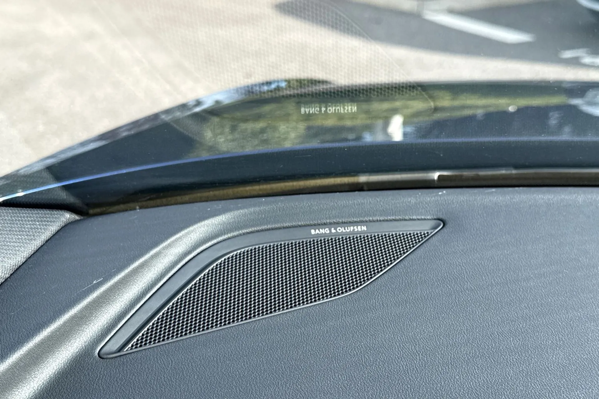 Audi TT thumbnail image number 13