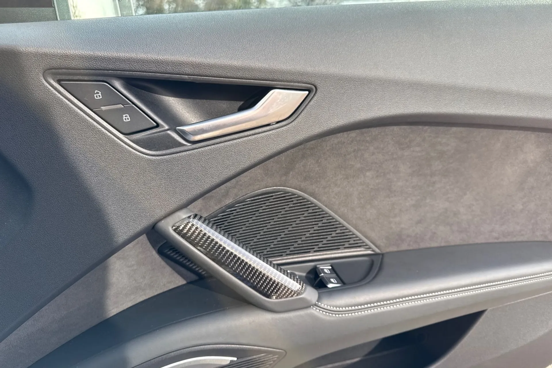 Audi TT thumbnail image number 44