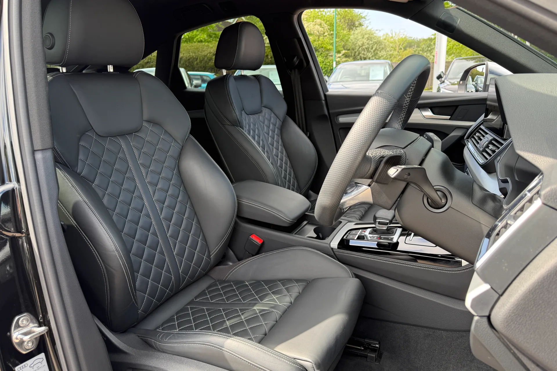 Audi Q5 thumbnail image number 30