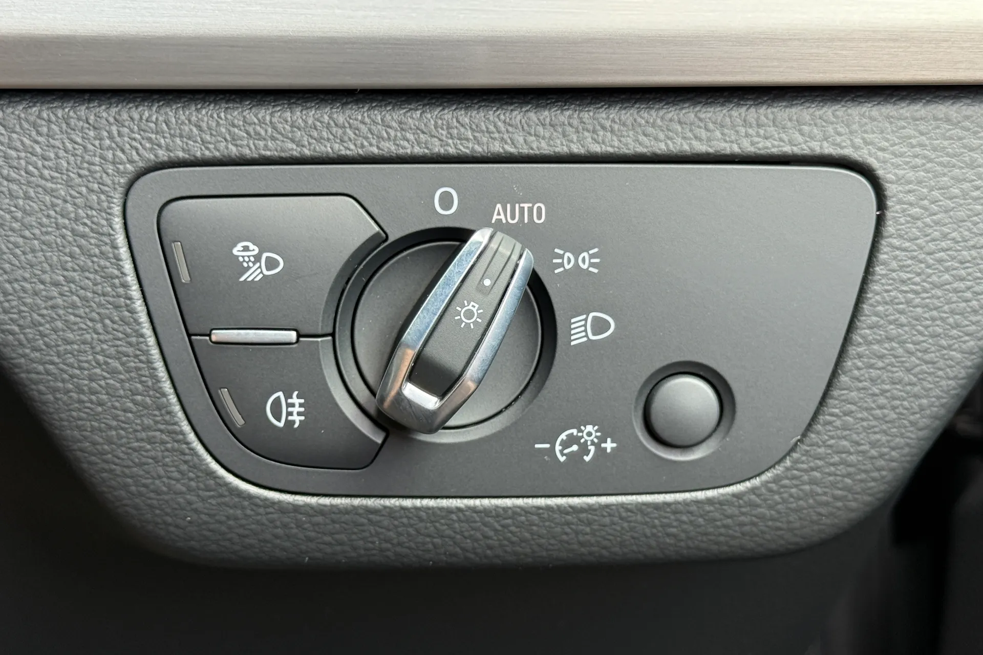 Audi Q5 thumbnail image number 26