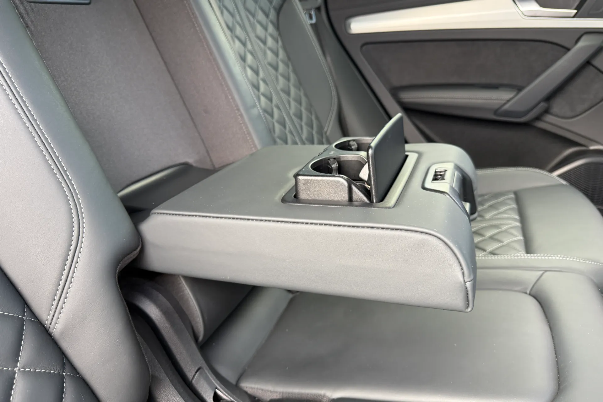 Audi Q5 thumbnail image number 48