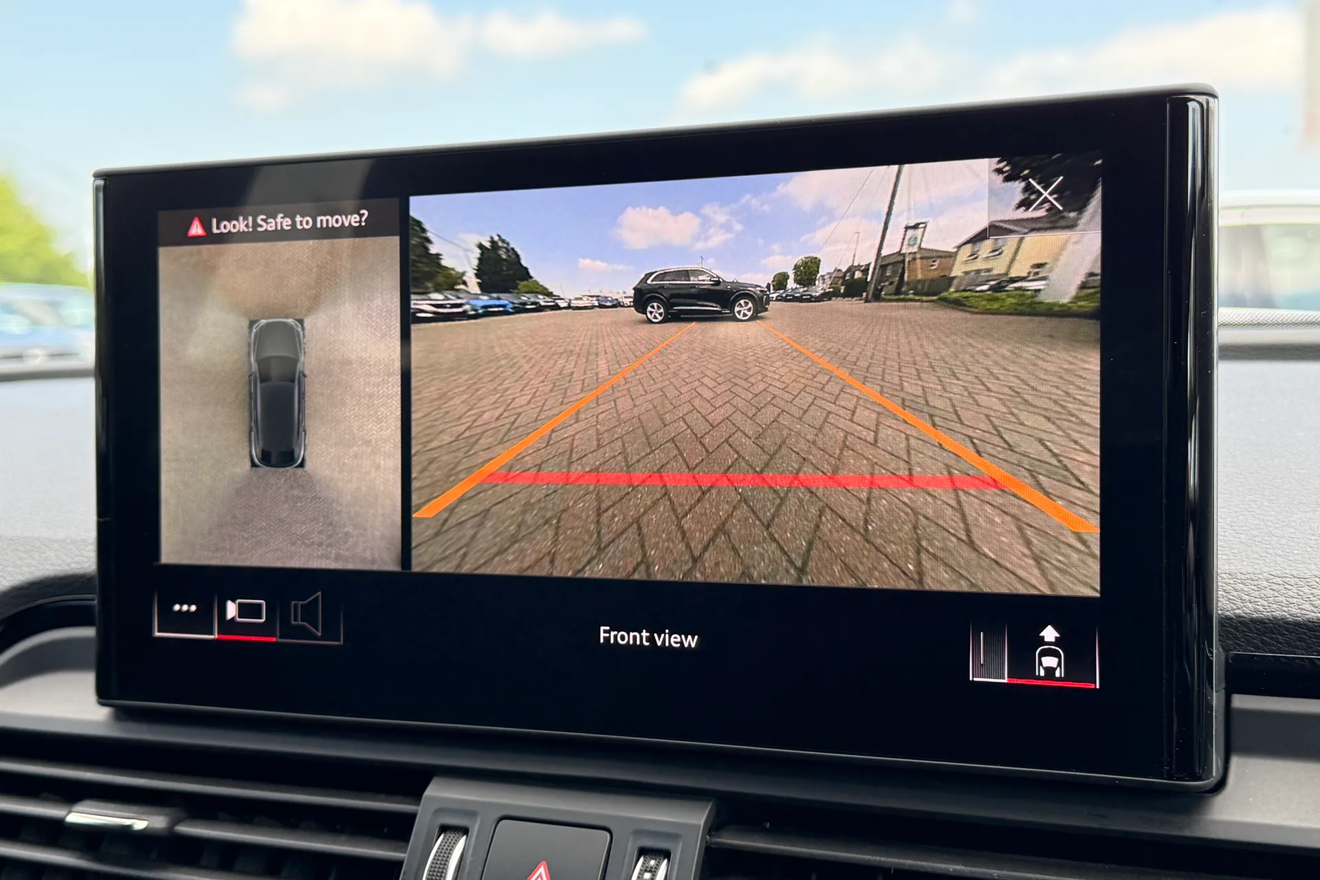 Audi Q5 thumbnail image number 11
