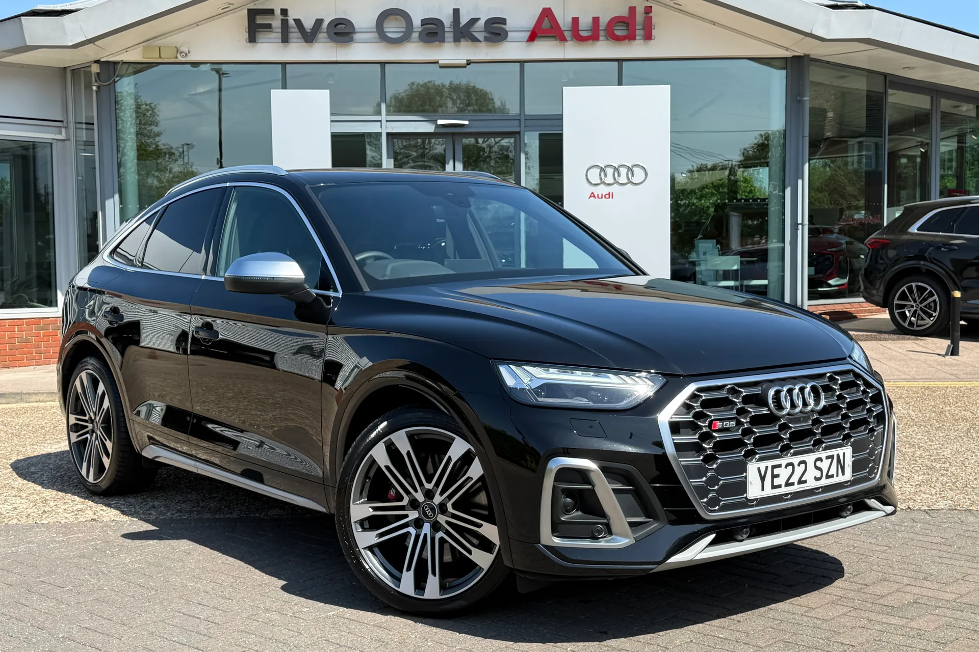 Audi Q5 focused image