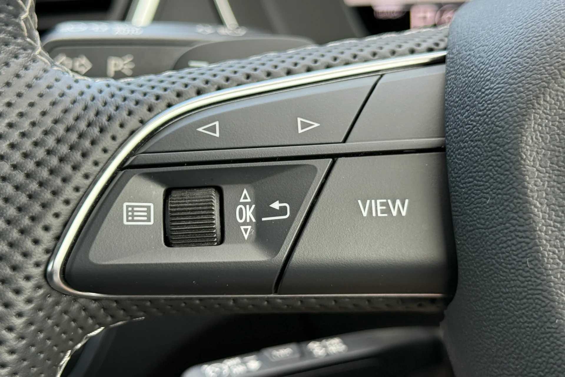 Audi Q5 thumbnail image number 24