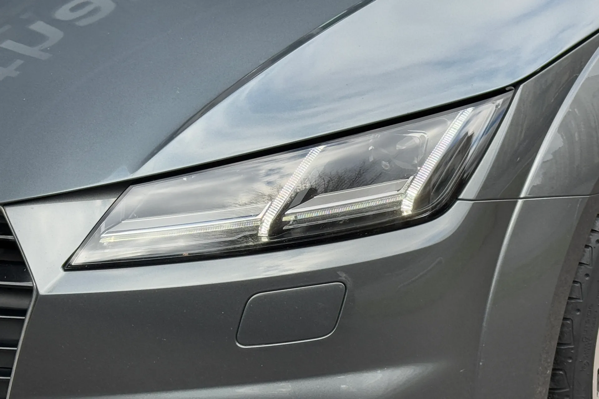 Audi TT thumbnail image number 50