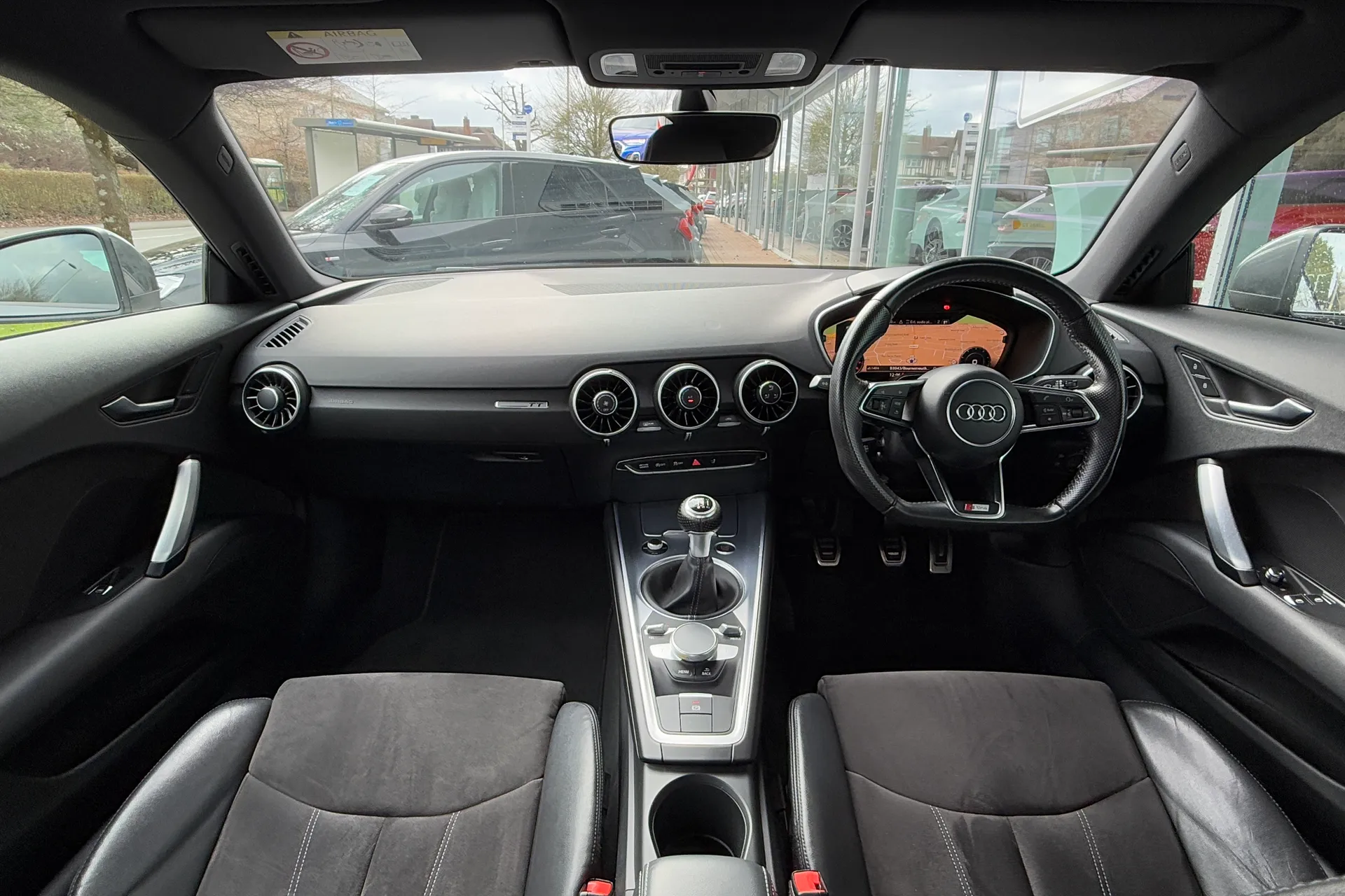 Audi TT thumbnail image number 3