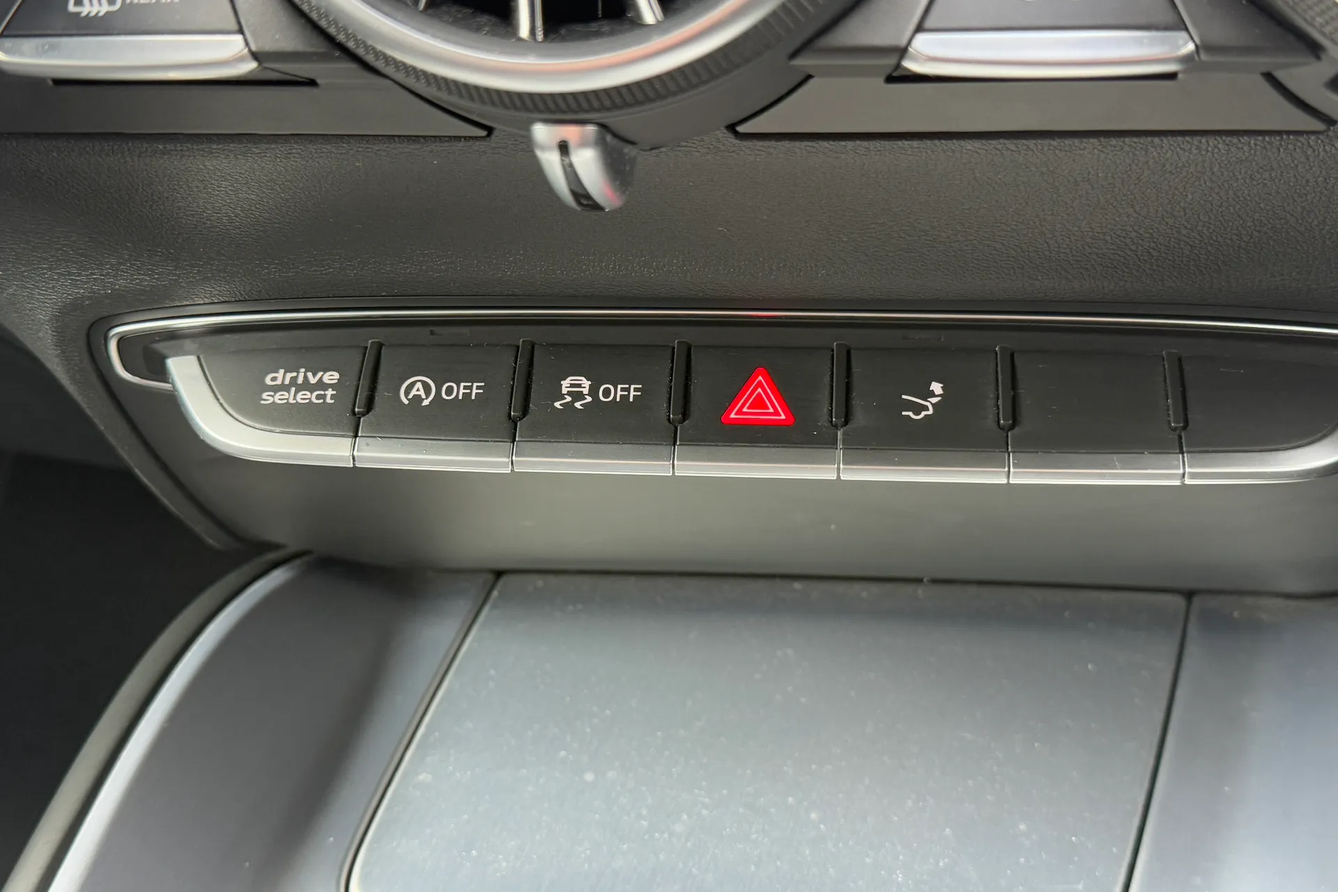 Audi TT thumbnail image number 15