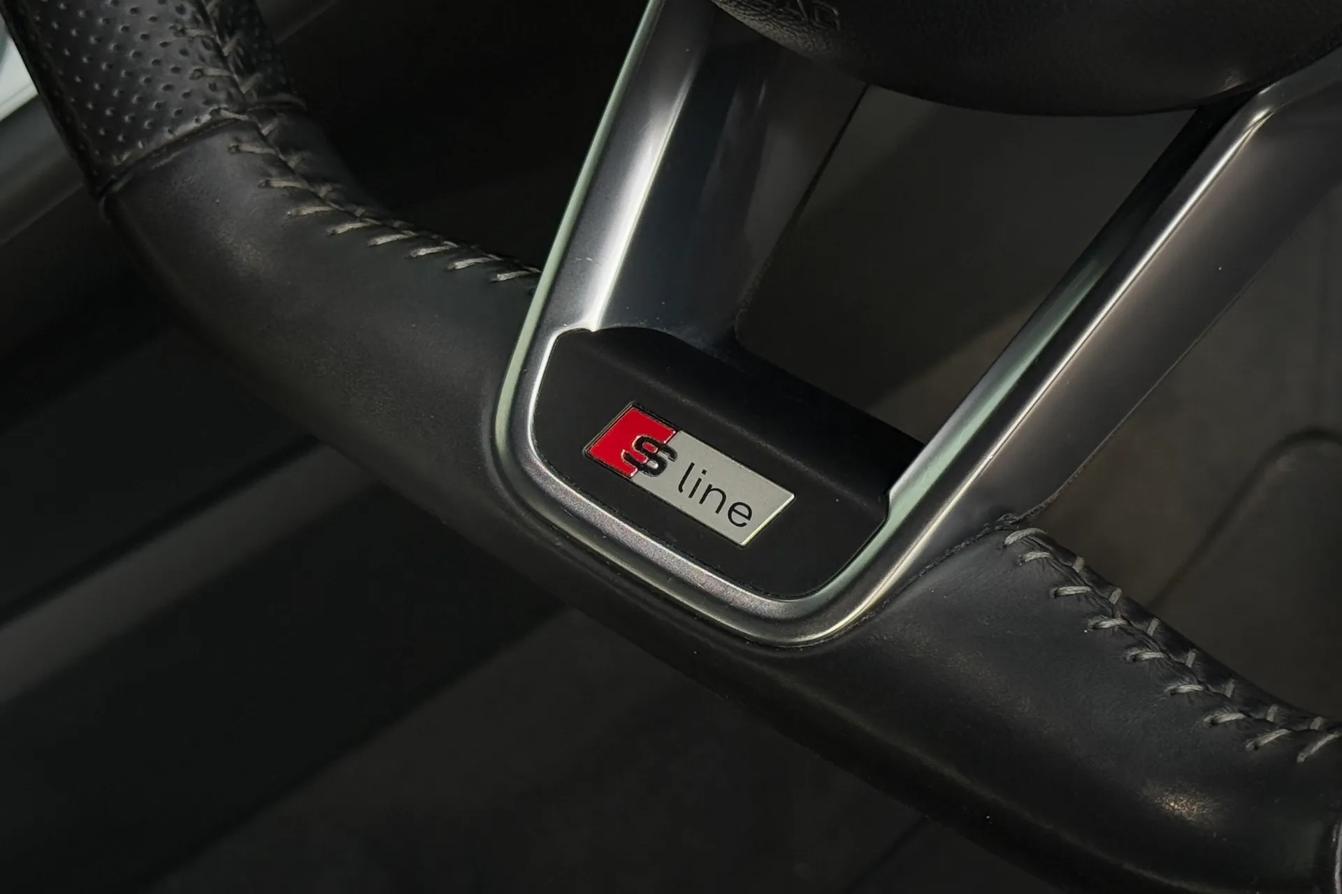 Audi TT thumbnail image number 57