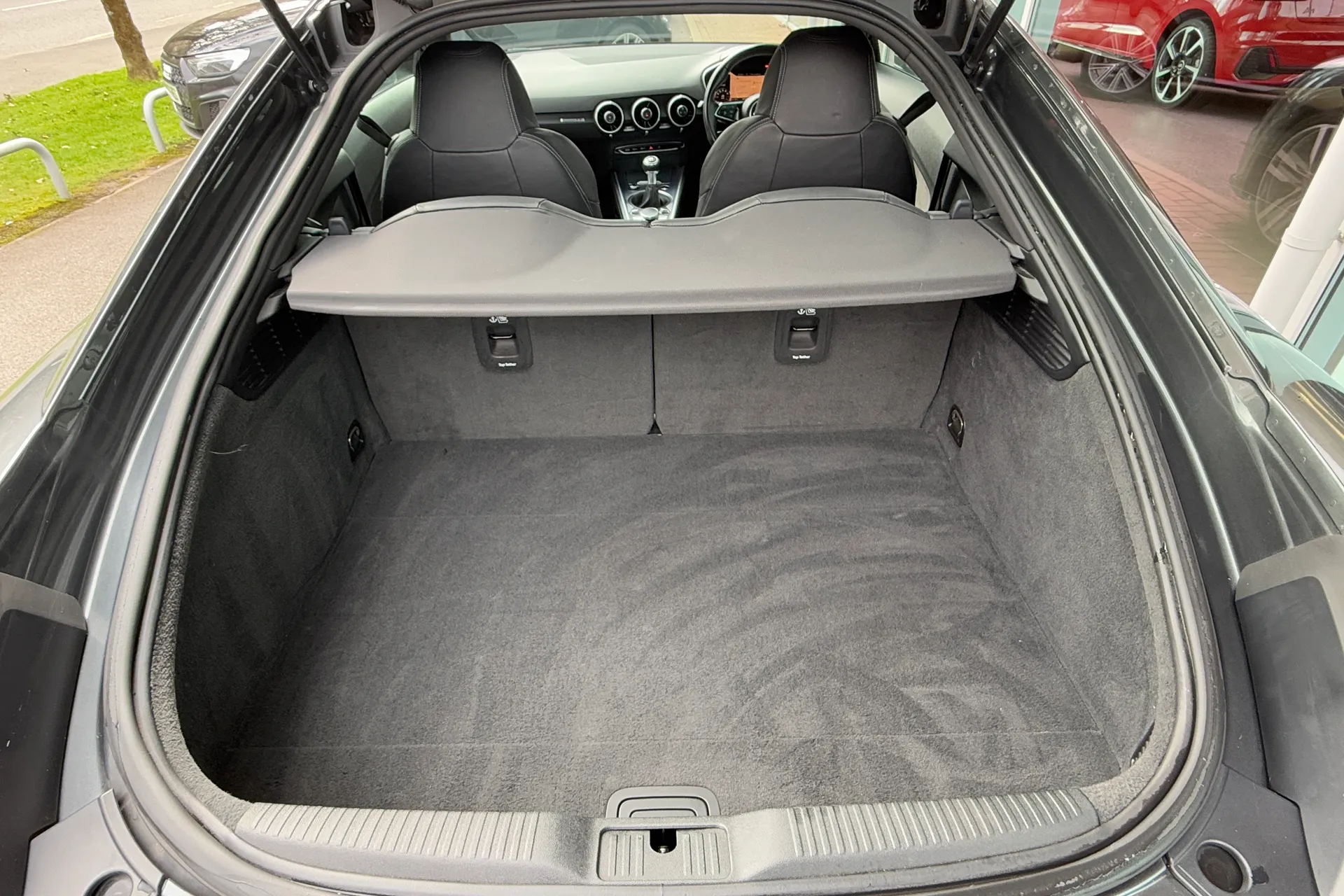 Audi TT thumbnail image number 40