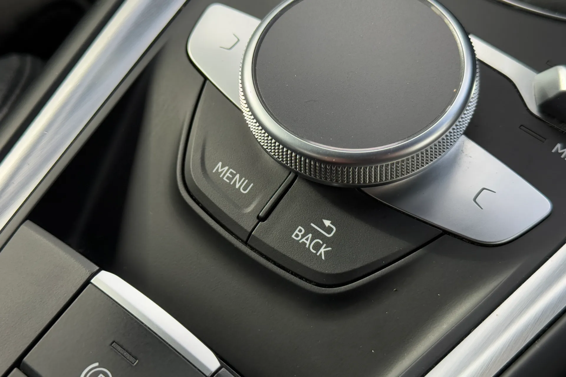 Audi TT thumbnail image number 22