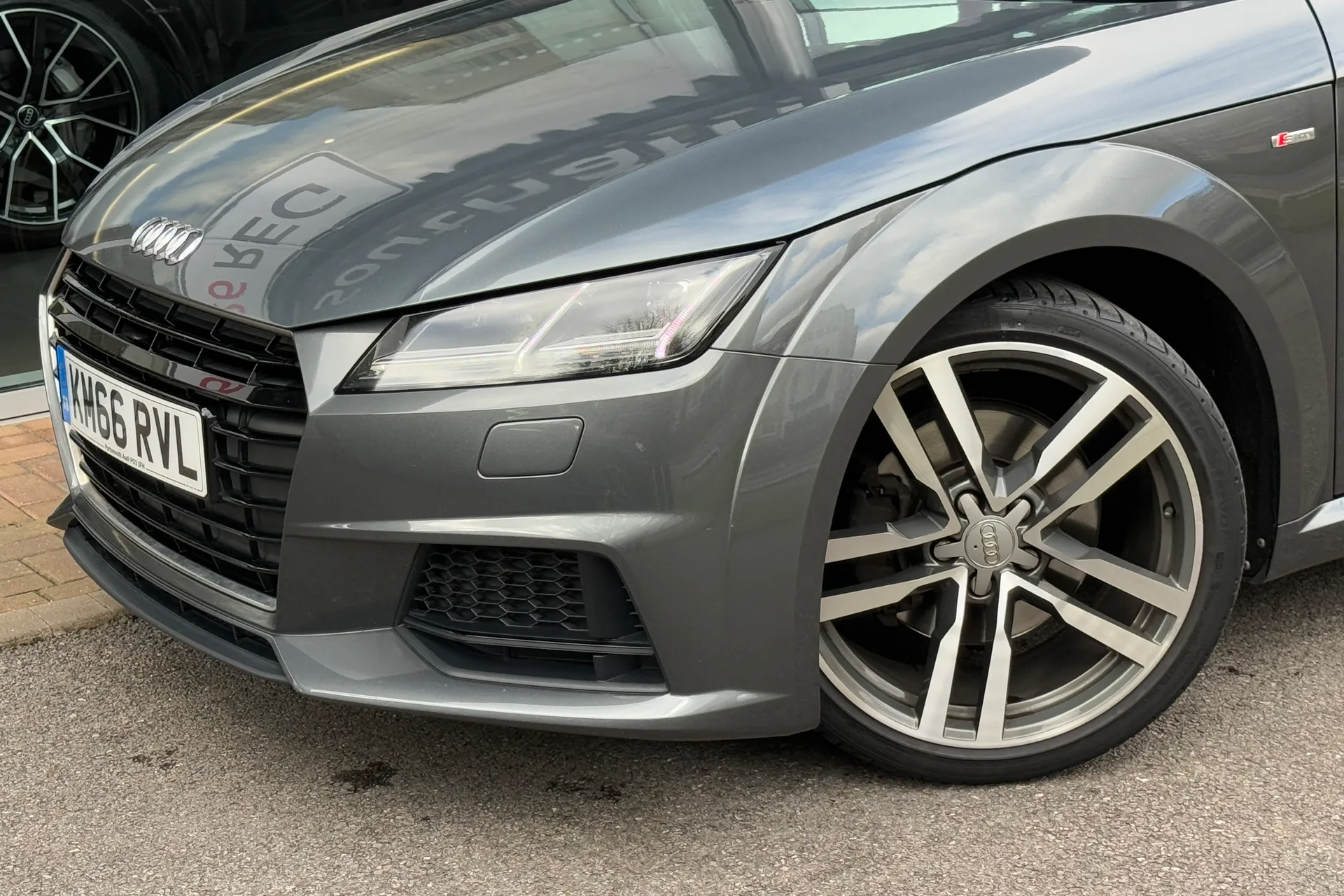 Audi TT thumbnail image number 53